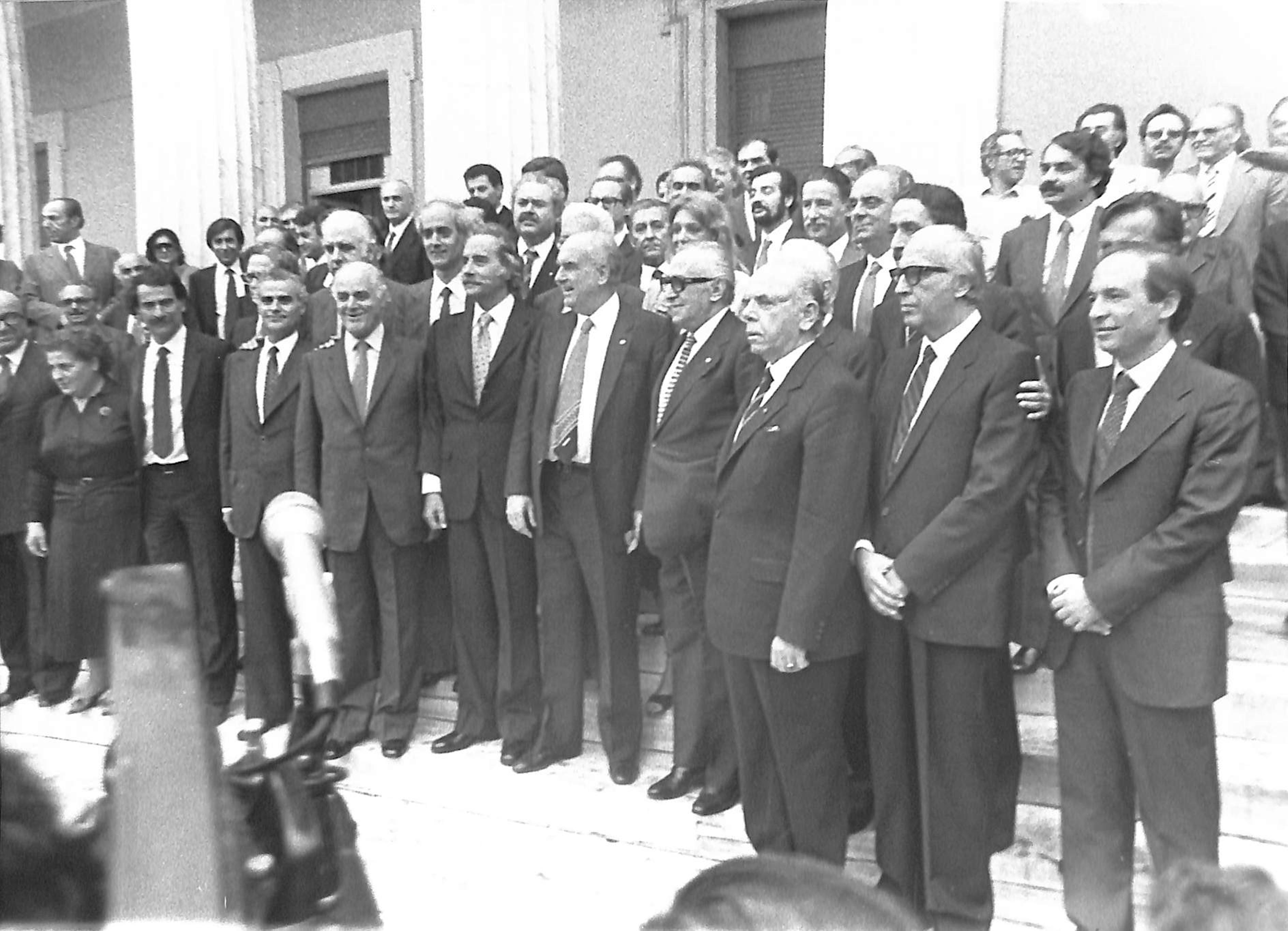 Κώστας Σημίτης 1936 – 2025: Η διαδρομή, η δράση και η ζωή του σε σπάνιες εικόνες