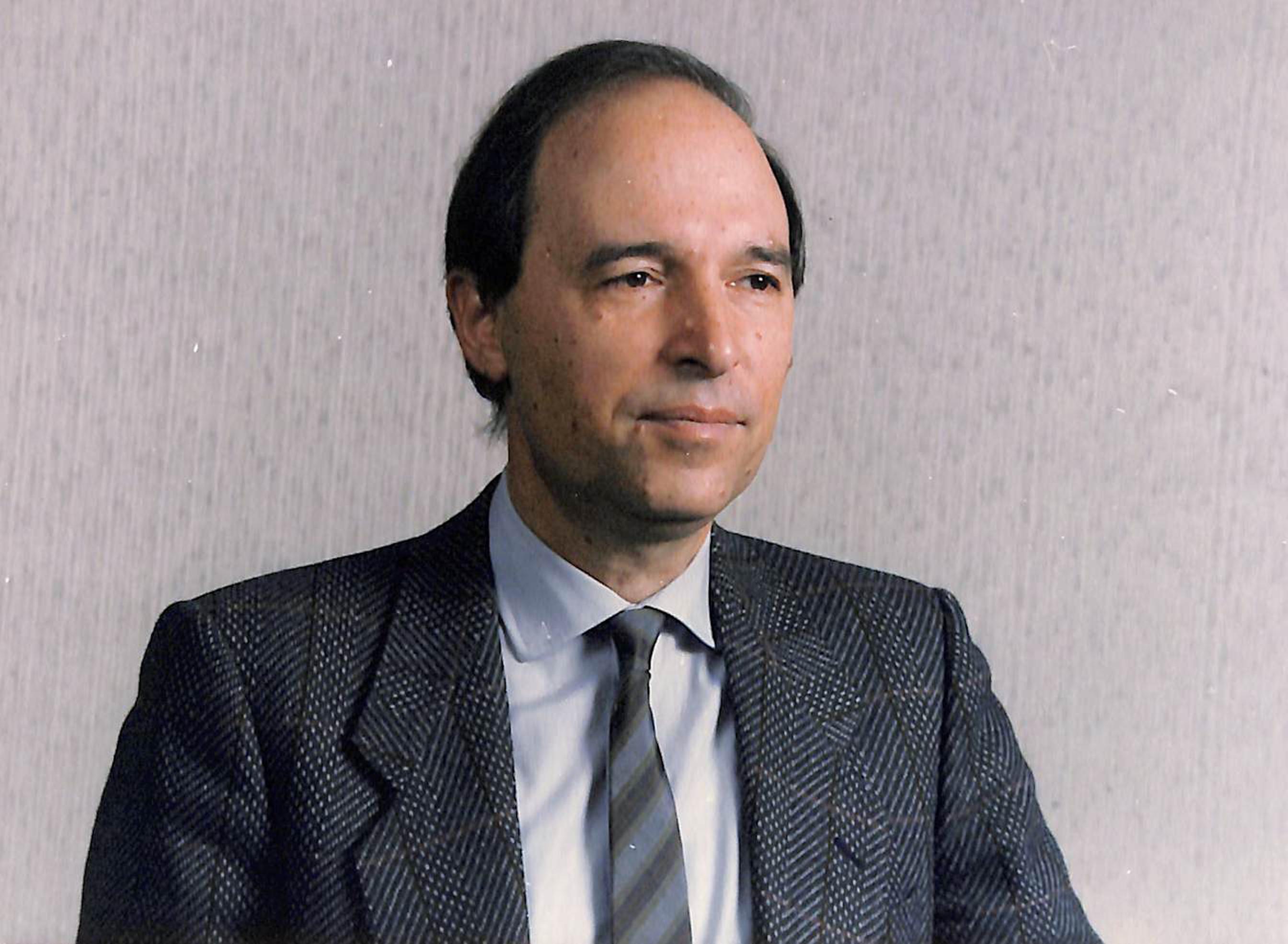 Κώστας Σημίτης 1936 – 2025: Η διαδρομή, η δράση και η ζωή του σε σπάνιες εικόνες