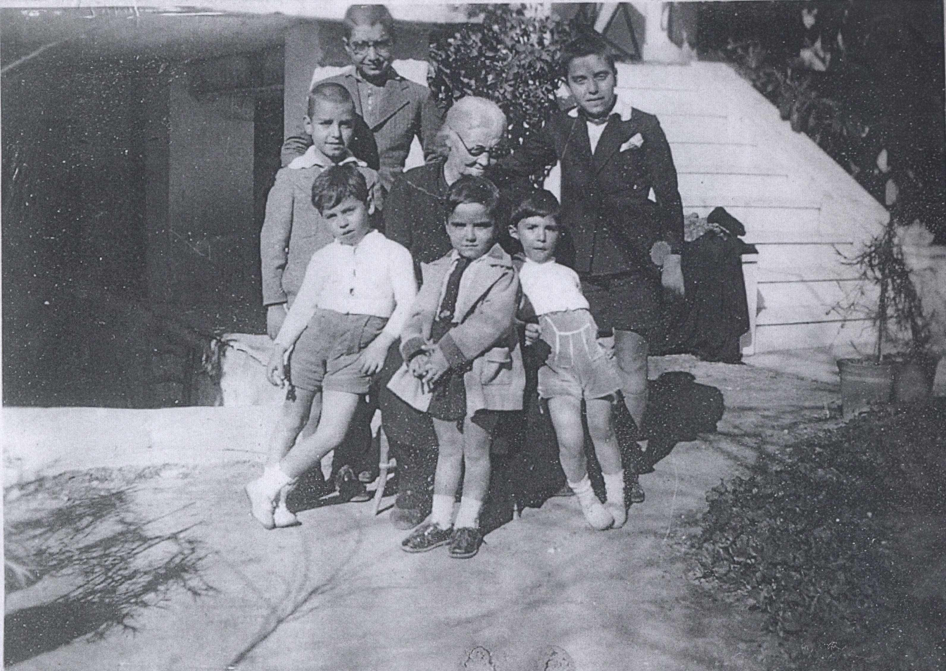 Κώστας Σημίτης: 70 φωτογραφίες από την πολιτική διαδρομή, τη δράση και τη ζωή του τέως πρωθυπουργού και προέδρου του ΠΑΣΟΚ, που πέθανε σε ηλικία 88 ετών.