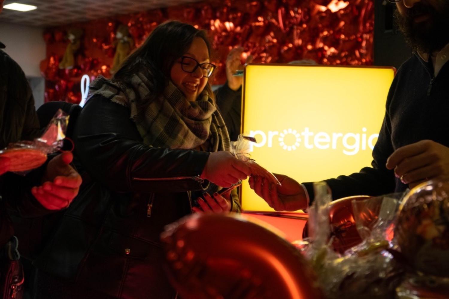 O Voice 102.5 γιόρτασε το ραδιόφωνο και τον έρωτα στο μετρό Συντάγματος 