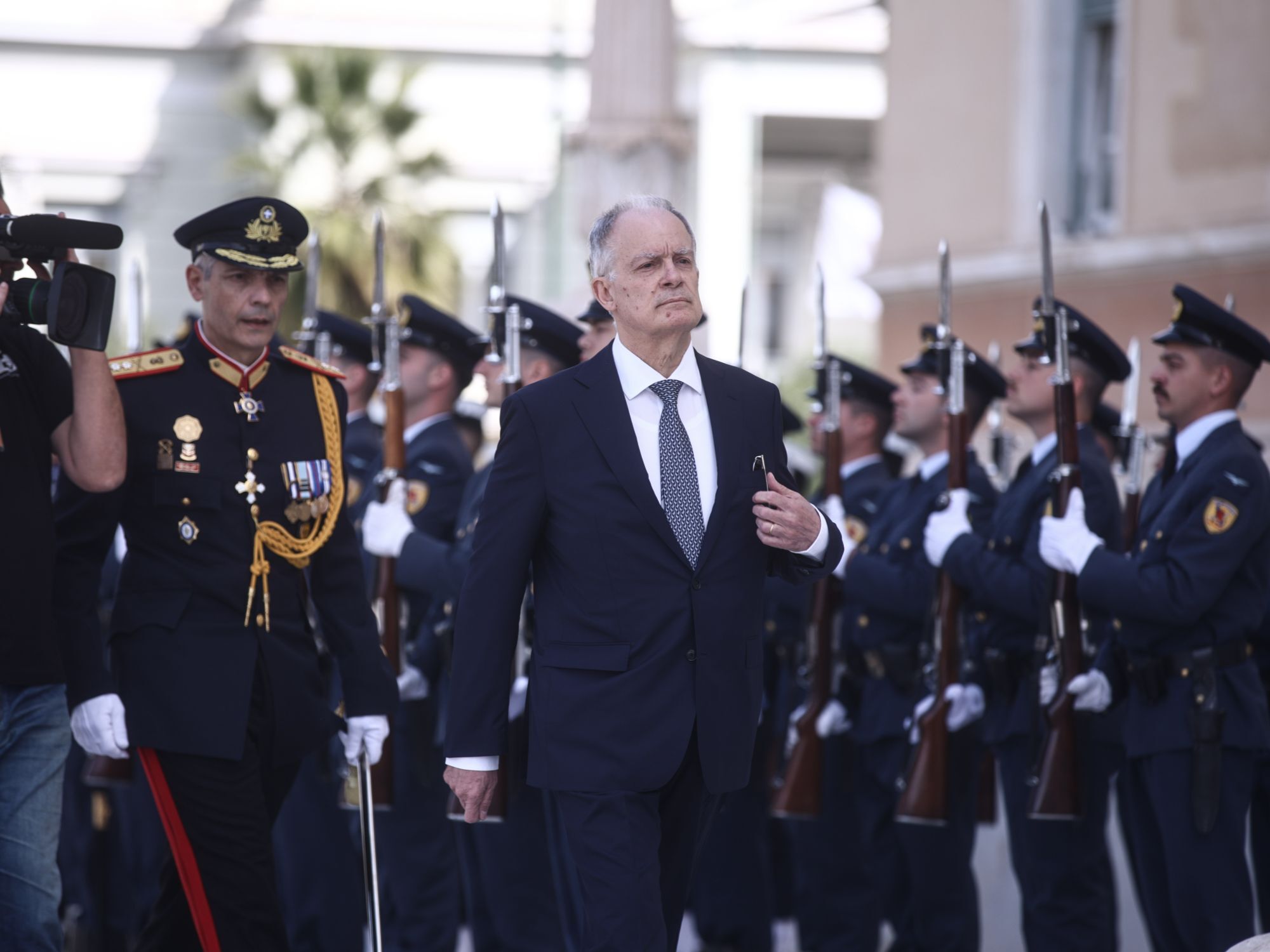 Ο εξ Ηπείρου ορμώμενος τέως πρόεδρος της Βουλής, διαδέχτηκε, στο ανώτατο πολιτειακό αξίωμα, την πρώην πρόεδρο του Συμβουλίου της Επικρατείας, Κατερίνα Σακελλαροπούλου