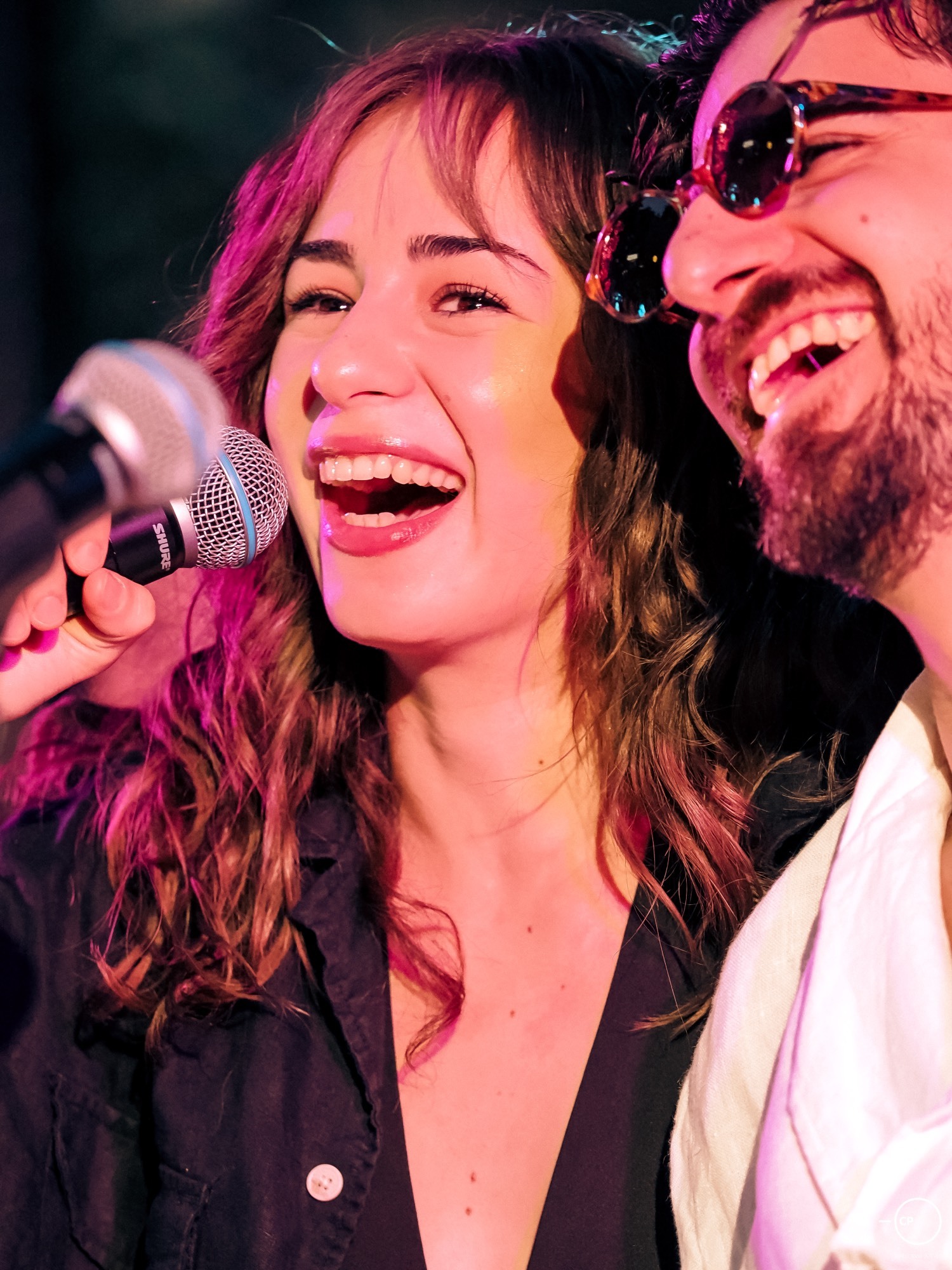 Η Billie Kark με τον Papazó στην Πλατεία Δεξαμενής 