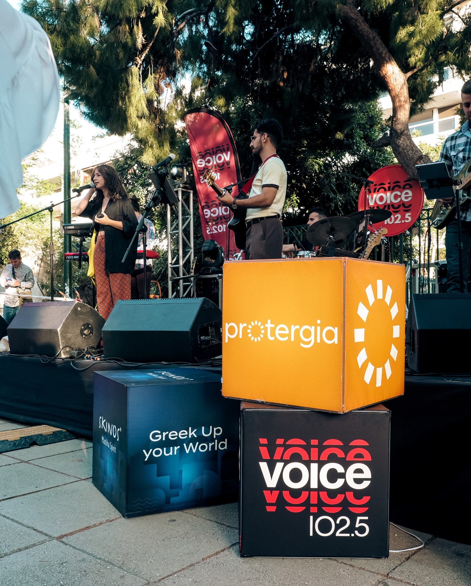 Ένας χρόνος με το μπαλκόνι του Papazó, από τον Voice102.5