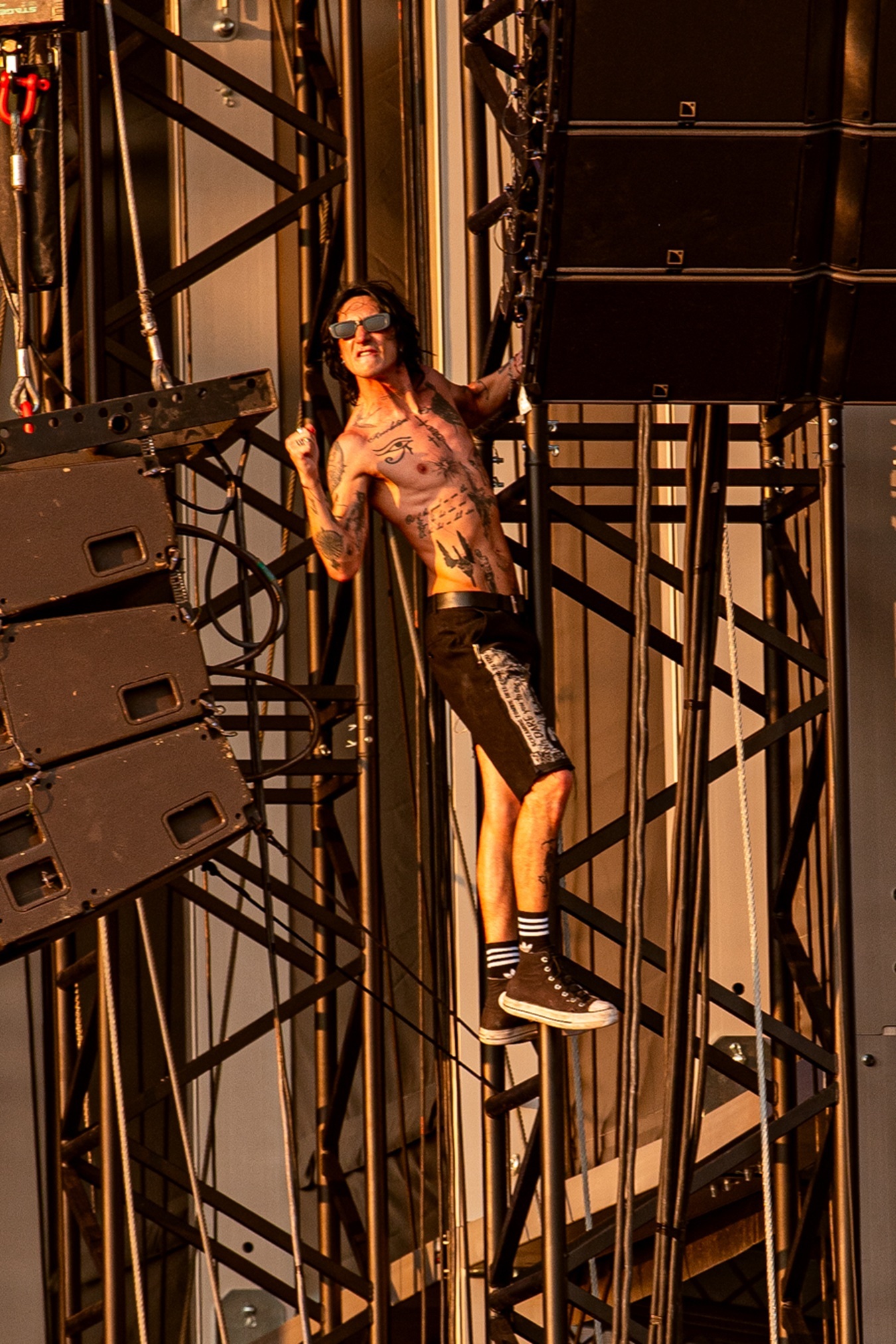 Release Athens 2025: Ανταπόκριση - φωτορεπορτάζ από τις εμφανίσεις των Avenged Sevenfold και Palaye Royale στην Πλατεία Νερού.