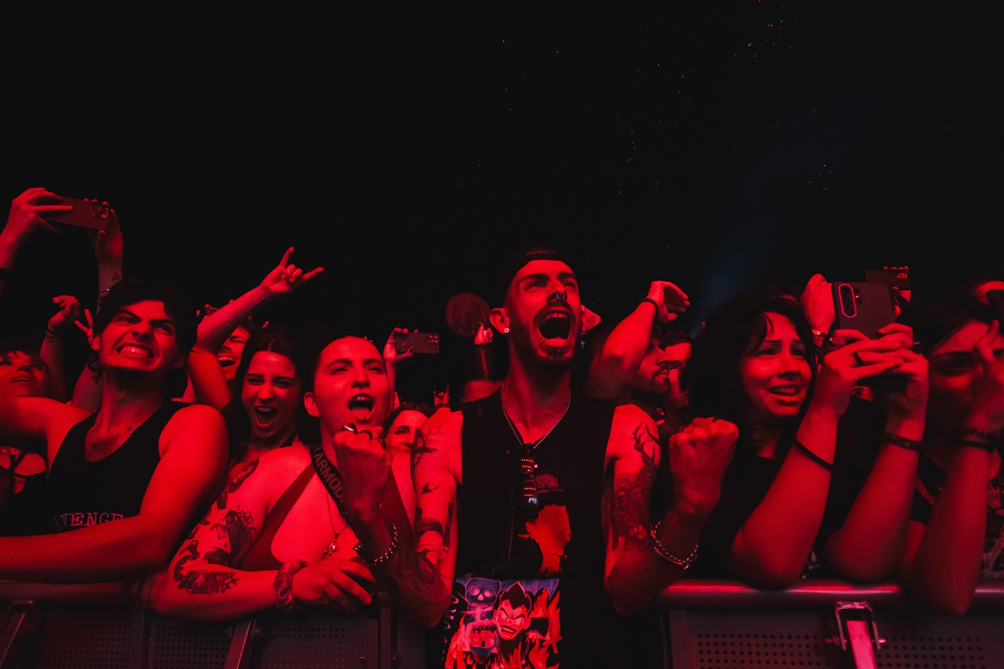 Release Athens 2025: Ανταπόκριση - φωτορεπορτάζ από τις εμφανίσεις των Avenged Sevenfold και Palaye Royale στην Πλατεία Νερού.