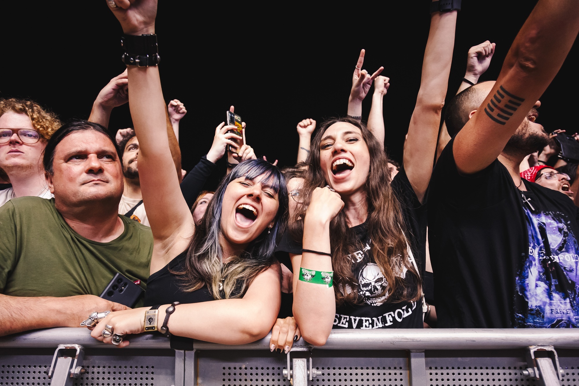 Release Athens 2025: Ανταπόκριση - φωτορεπορτάζ από τις εμφανίσεις των Avenged Sevenfold και Palaye Royale στην Πλατεία Νερού.