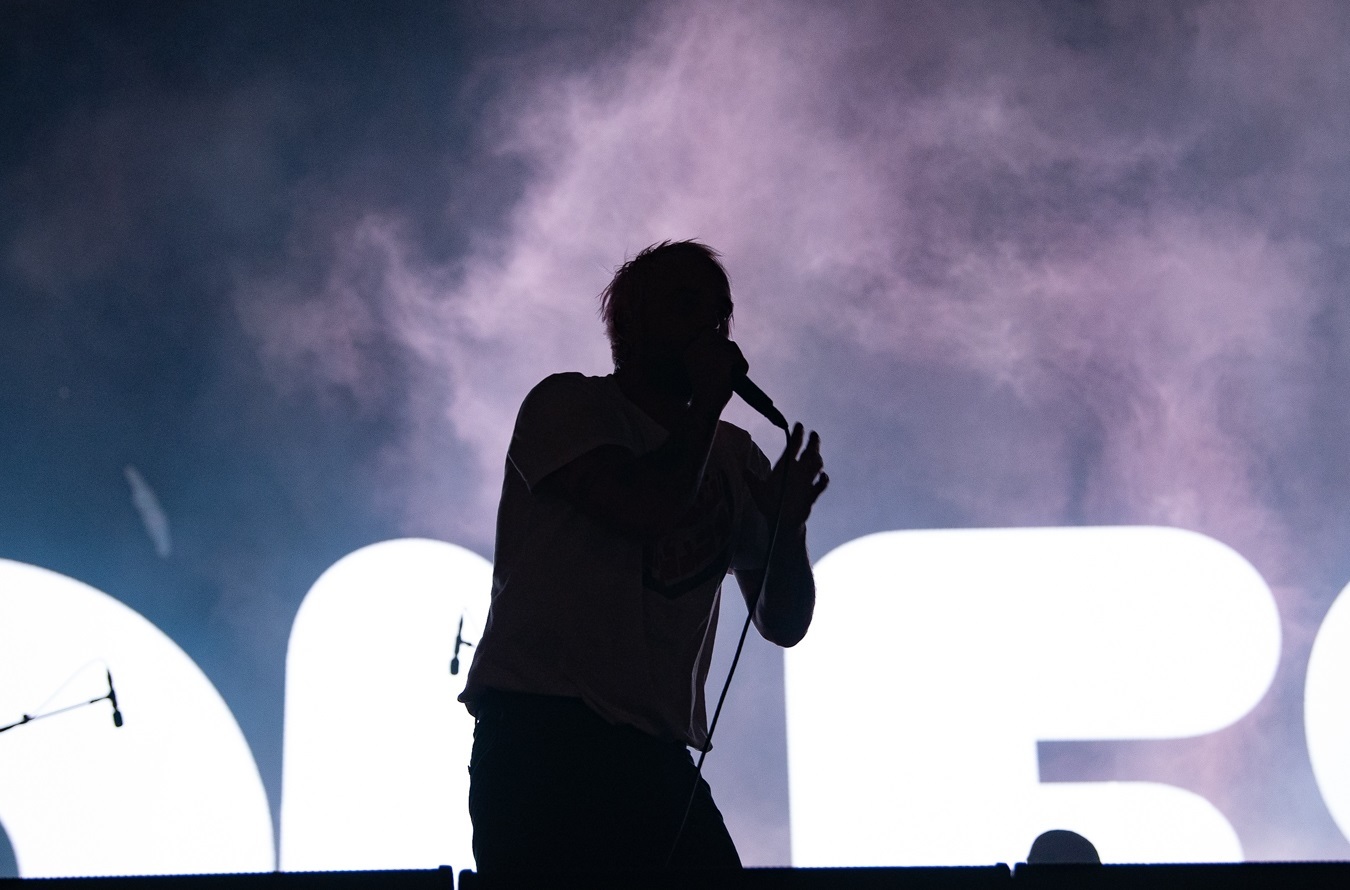 Release Athens 2025: Ανταπόκριση - φωτορεπορτάζ από τις εμφανίσεις των Idles, Glass Beams & Sprints στην Πλατεία Νερού.