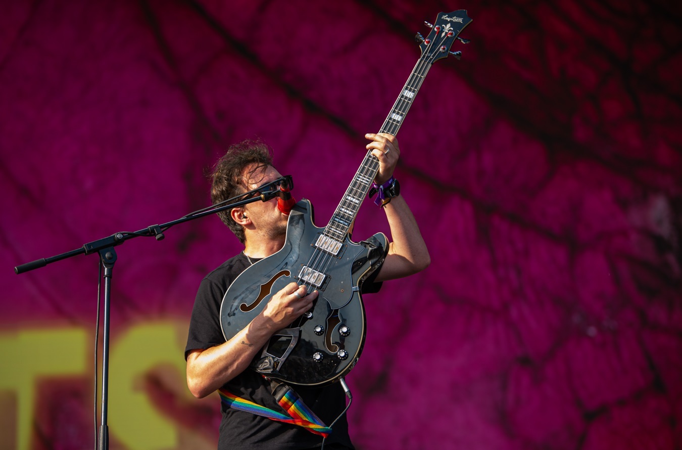 Release Athens 2025: Ανταπόκριση - φωτορεπορτάζ από τις εμφανίσεις των Idles, Glass Beams & Sprints στην Πλατεία Νερού.