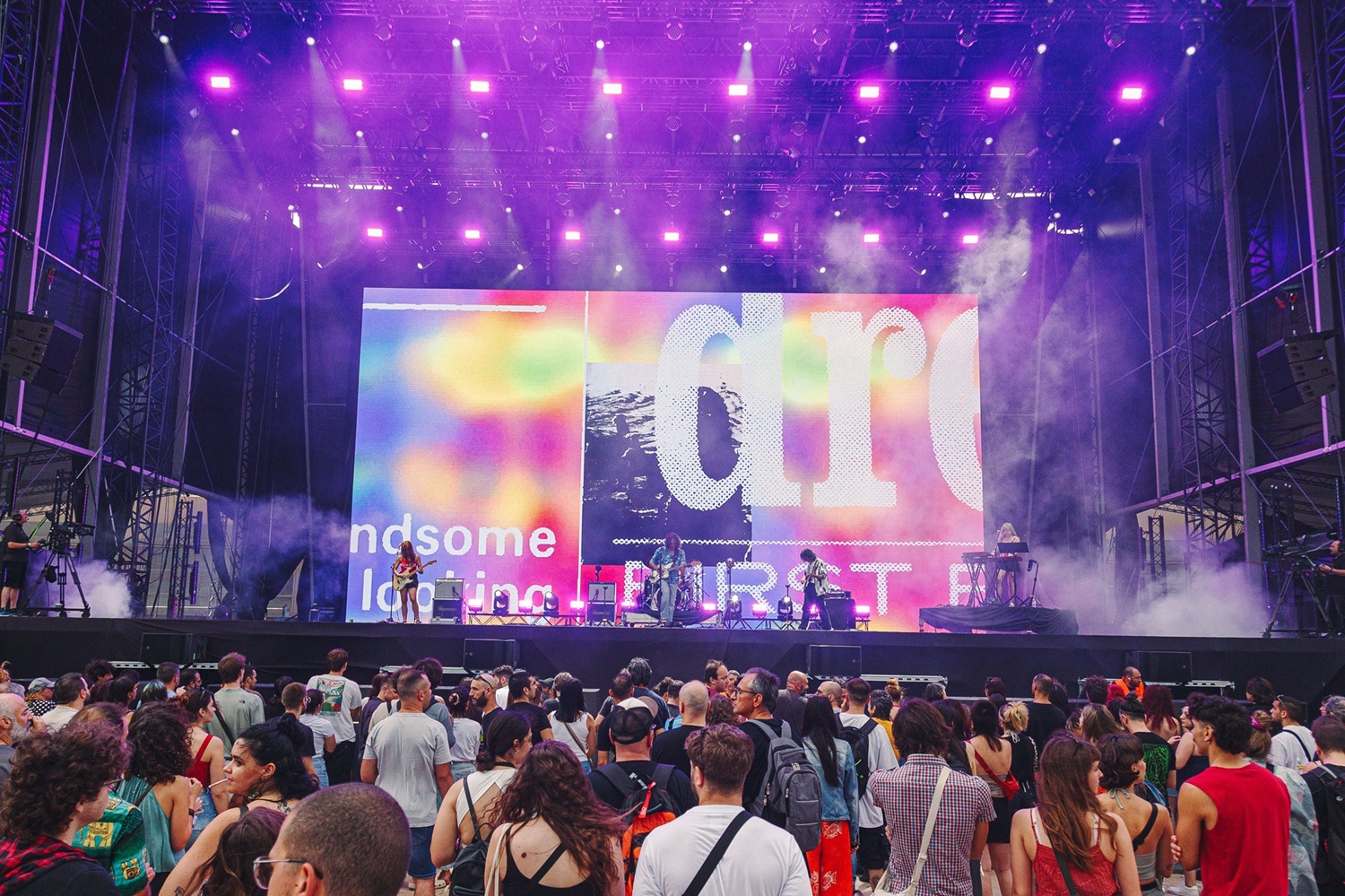 Release Athens 2025: Ανταπόκριση - φωτορεπορτάζ από τις εμφανίσεις των Παύλου Παυλίδη, Κωνσταντίνου Βήτα και Super Stereo στην Πλατεία Νερού