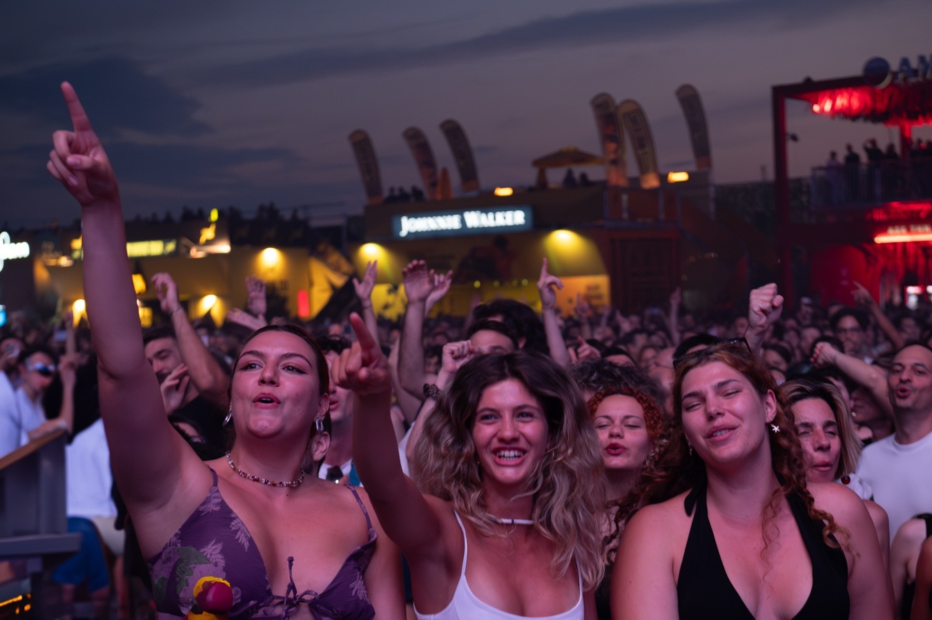 Release Athens 2025: Ανταπόκριση - φωτορεπορτάζ από τις εμφανίσεις των Παύλου Παυλίδη, Κωνσταντίνου Βήτα και Super Stereo στην Πλατεία Νερού