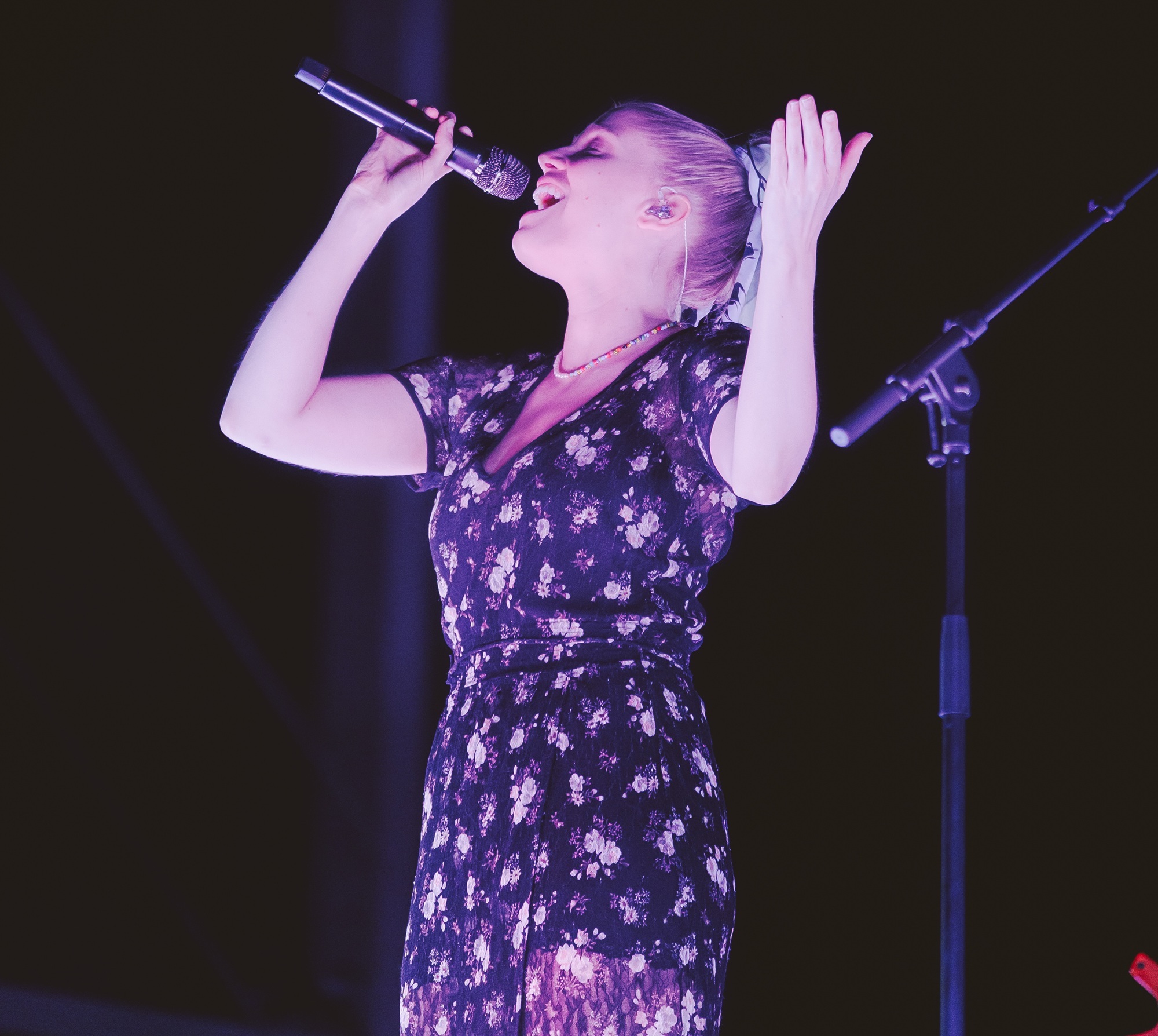 Release Athens 2025: Ανταπόκριση - φωτορεπορτάζ από τις εμφανίσεις των London Grammar, Aurora και Klangphonics στην Πλατεία Νερού