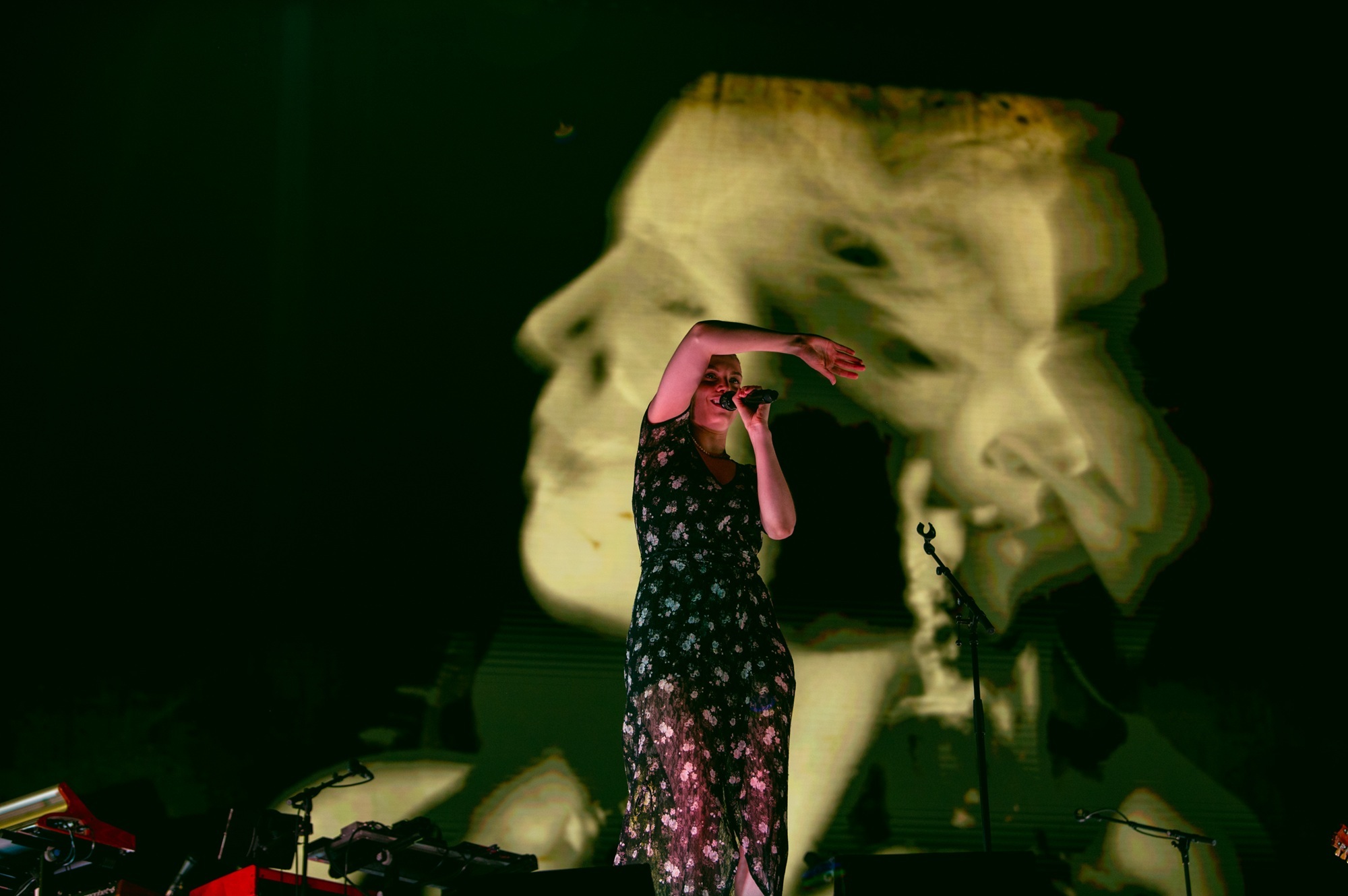 Release Athens 2025: Ανταπόκριση - φωτορεπορτάζ από τις εμφανίσεις των London Grammar, Aurora και Klangphonics στην Πλατεία Νερού