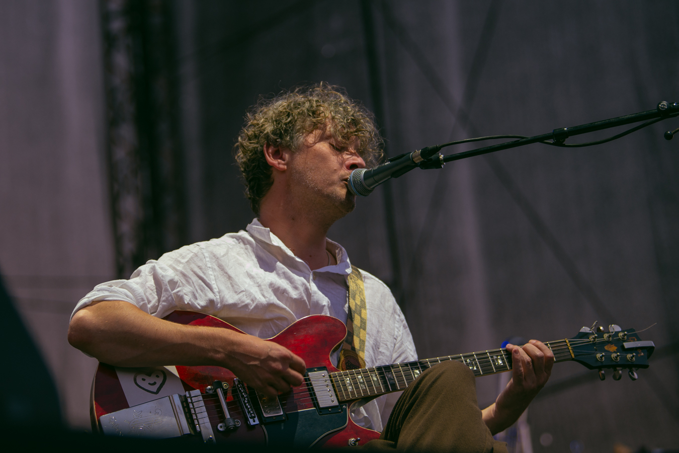 Ανταπόκριση από την εμφάνιση των Μπεθ Γκίμπονς και Bill Ryder - Jones στο Θέατρο Λυκαβηττού