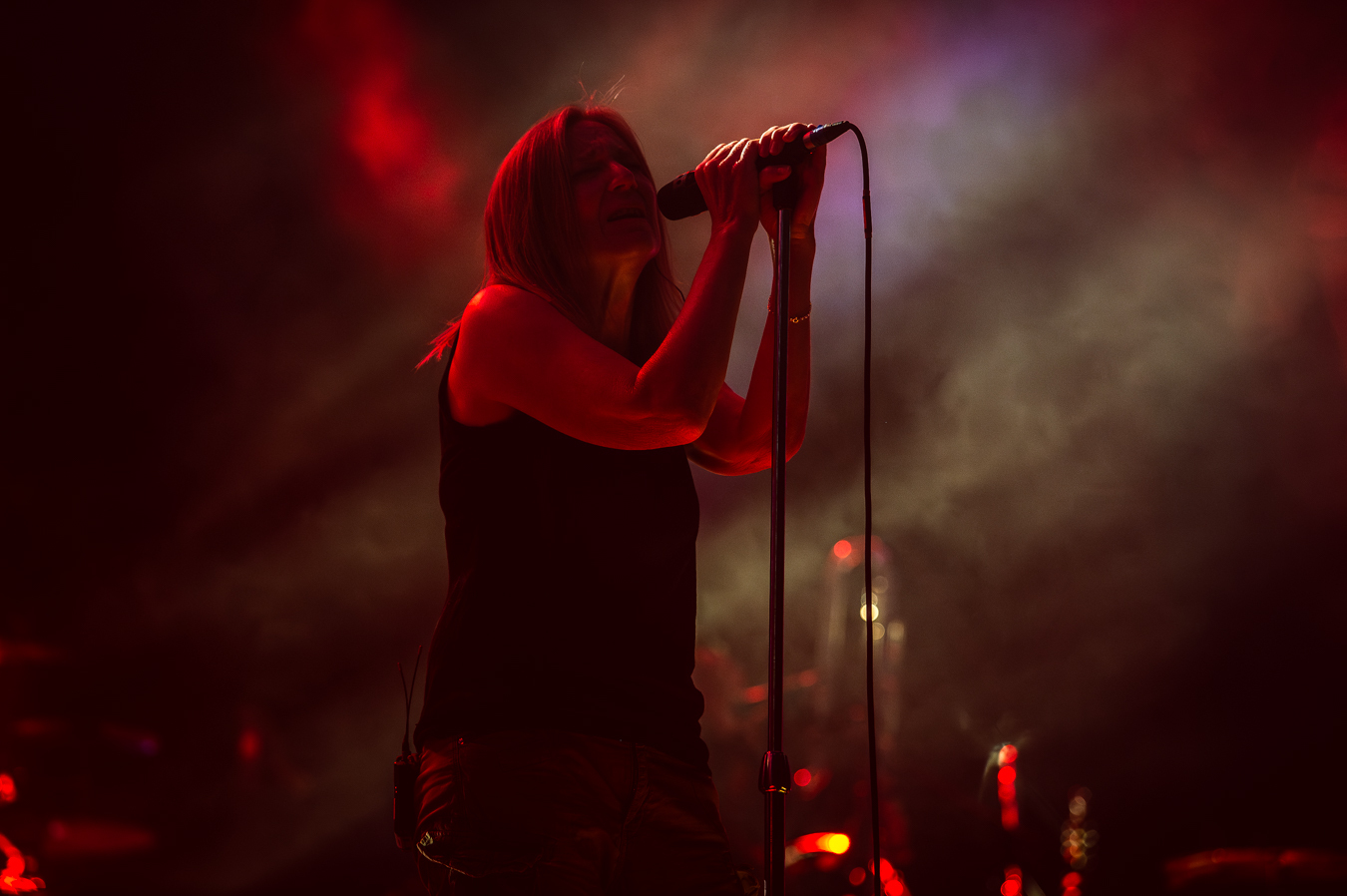 Ανταπόκριση από την εμφάνιση των Μπεθ Γκίμπονς και Bill Ryder - Jones στο Θέατρο Λυκαβηττού