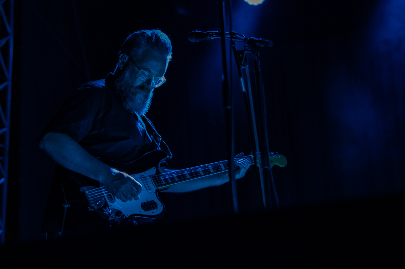 Ανταπόκριση από την εμφάνιση των Μπεθ Γκίμπονς και Bill Ryder - Jones στο Θέατρο Λυκαβηττού