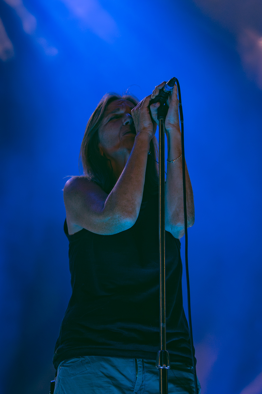 Ανταπόκριση από την εμφάνιση των Μπεθ Γκίμπονς και Bill Ryder - Jones στο Θέατρο Λυκαβηττού