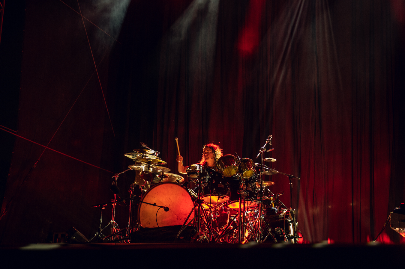 Ανταπόκριση από την εμφάνιση των Μπεθ Γκίμπονς και Bill Ryder - Jones στο Θέατρο Λυκαβηττού