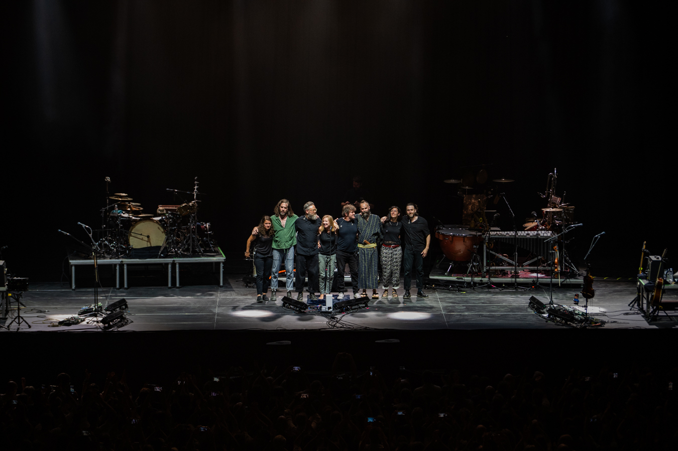 Ανταπόκριση από την εμφάνιση των Μπεθ Γκίμπονς και Bill Ryder - Jones στο Θέατρο Λυκαβηττού