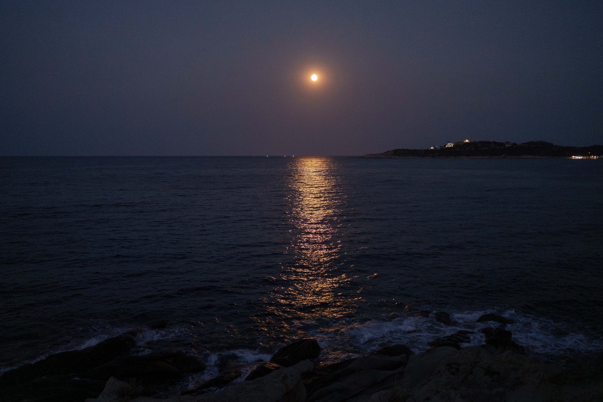 Πανσέληνος Αυγούστου