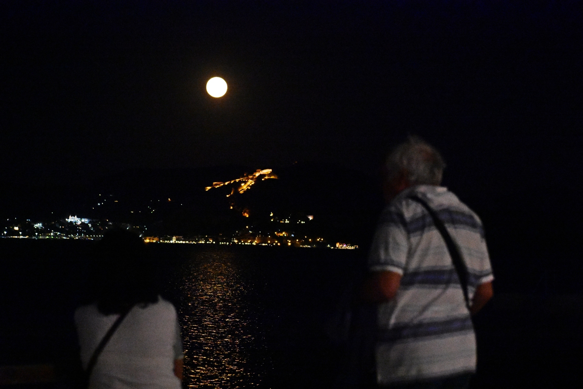 Πανσέληνος Αυγούστου