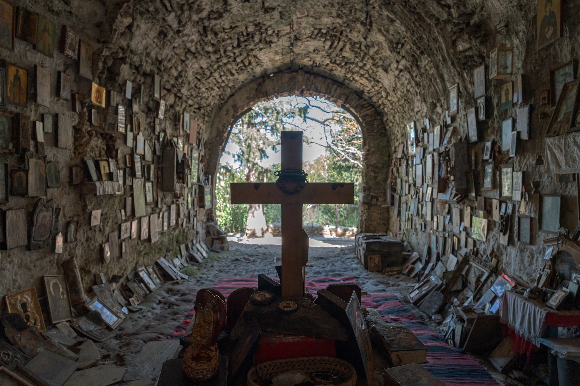 Εικονογραφώντας «Το Θαύμα της Καισαριανής» 