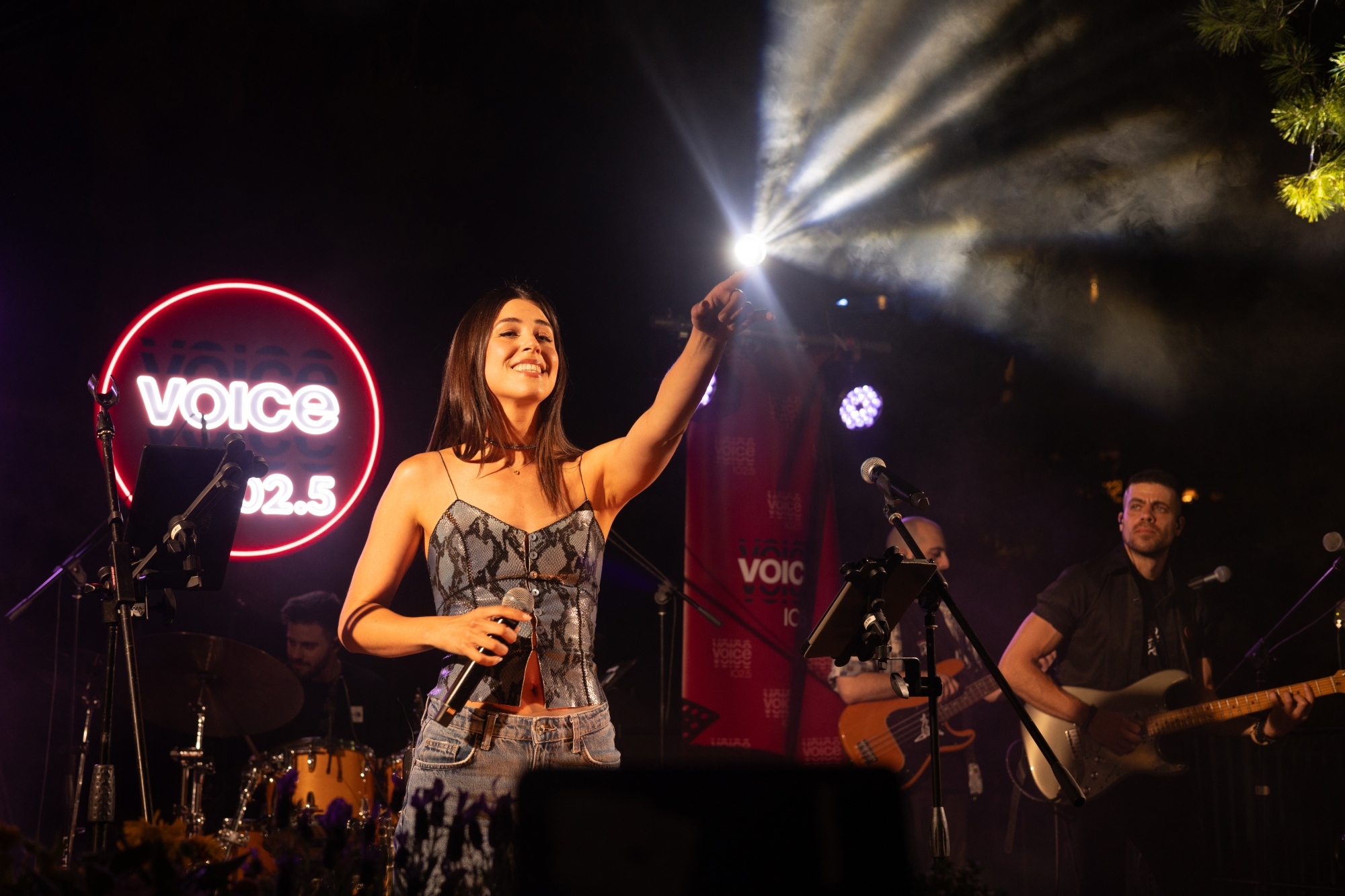 Voice102.5
