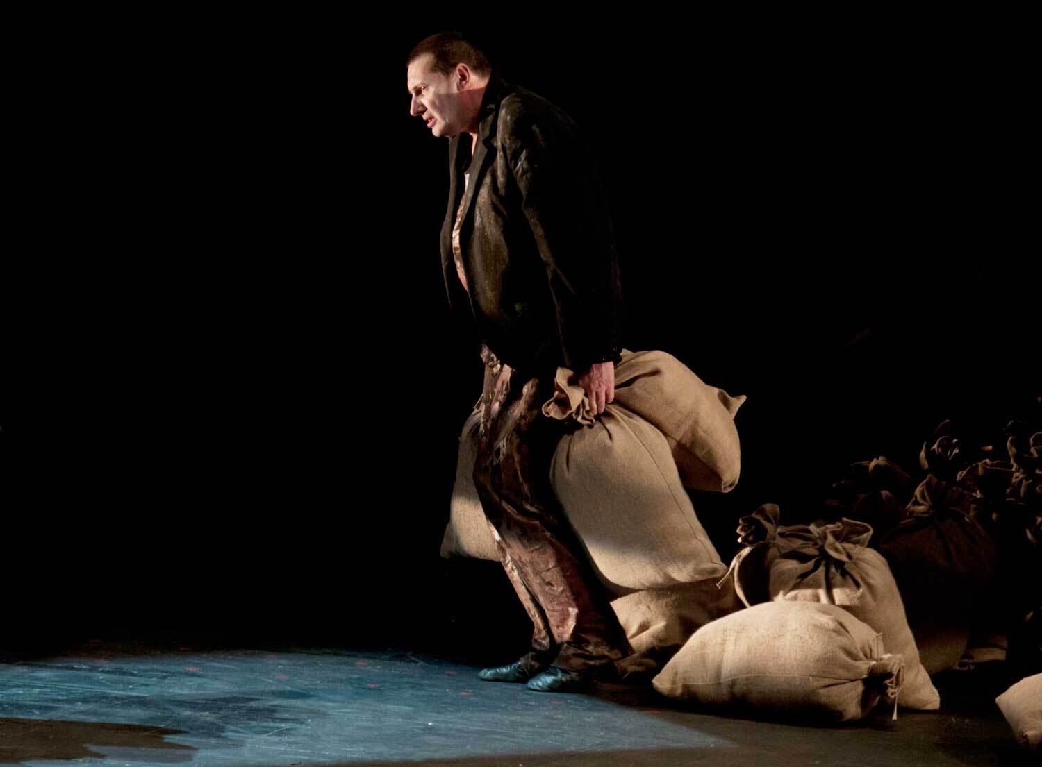 Το τέλος του παιχνιδιού, Θέατρο Αλεξαντρίνσκι © Johanna Weber