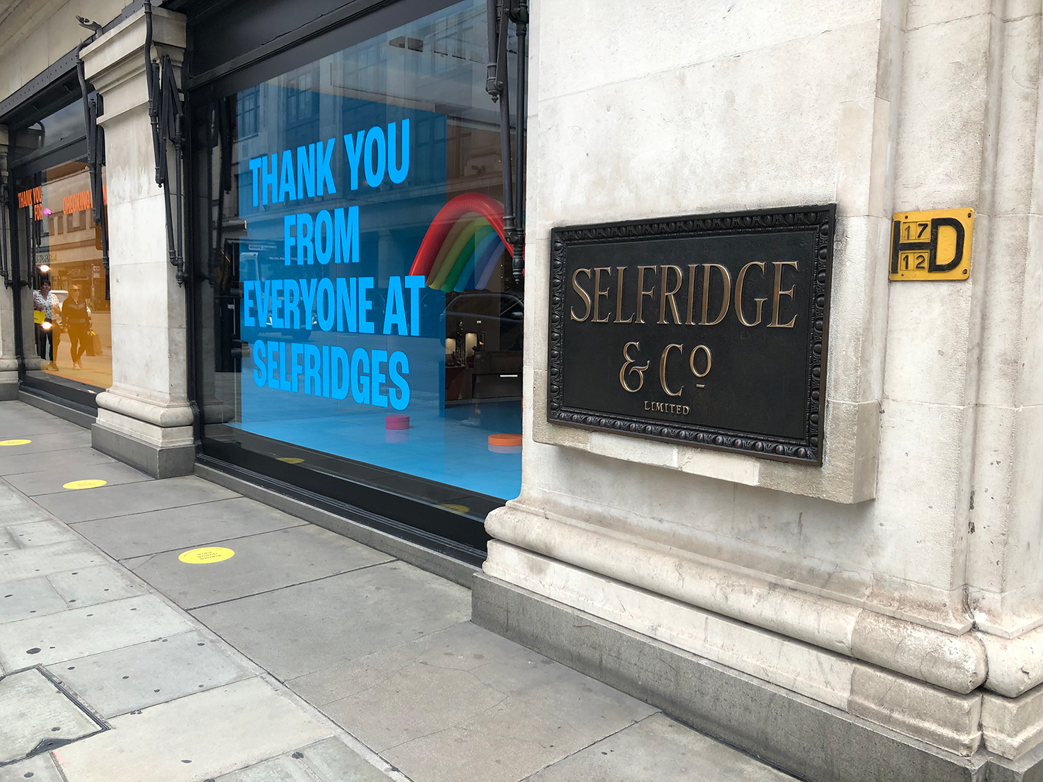 Το Λονδίνο ζει ακόμα στη σκιά της πανδημίας