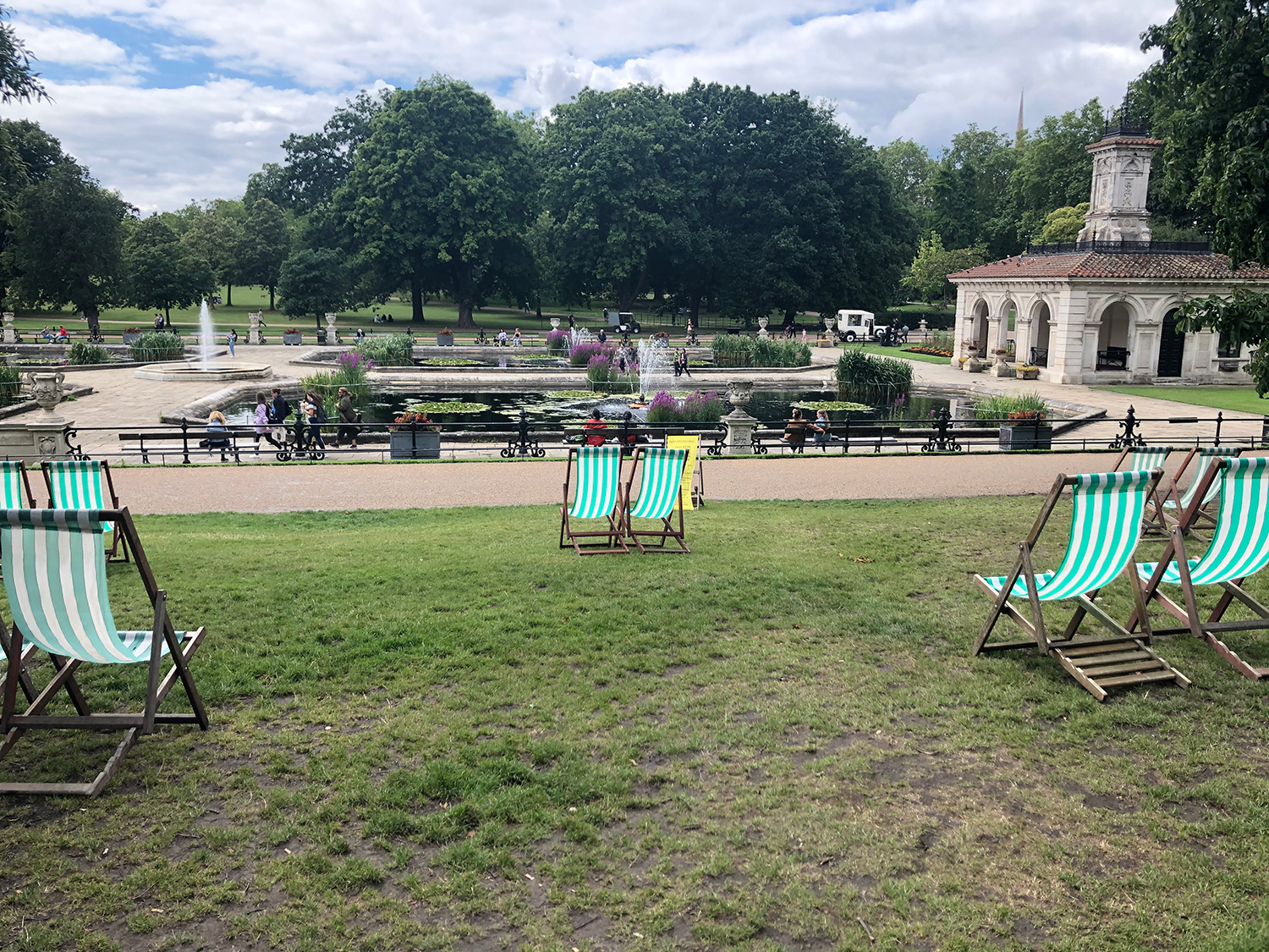 Το Λονδίνο ζει ακόμα στη σκιά της πανδημίας