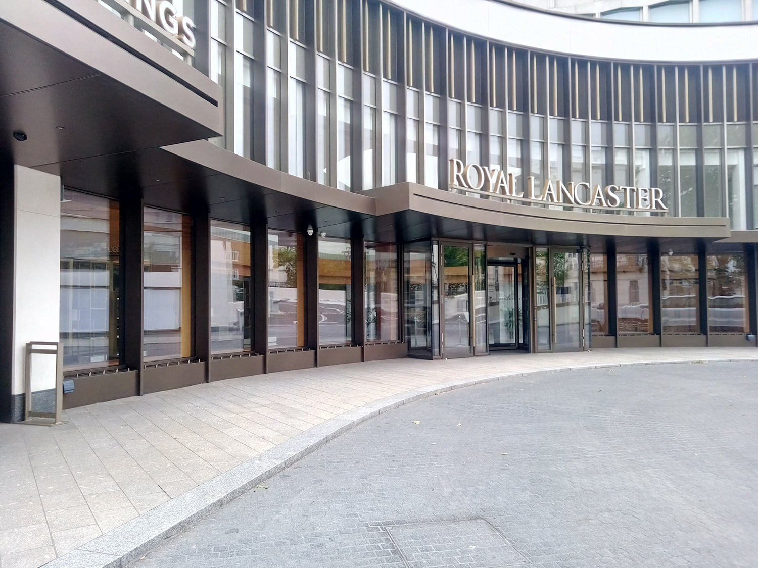 Το Λονδίνο ζει ακόμα στη σκιά της πανδημίας