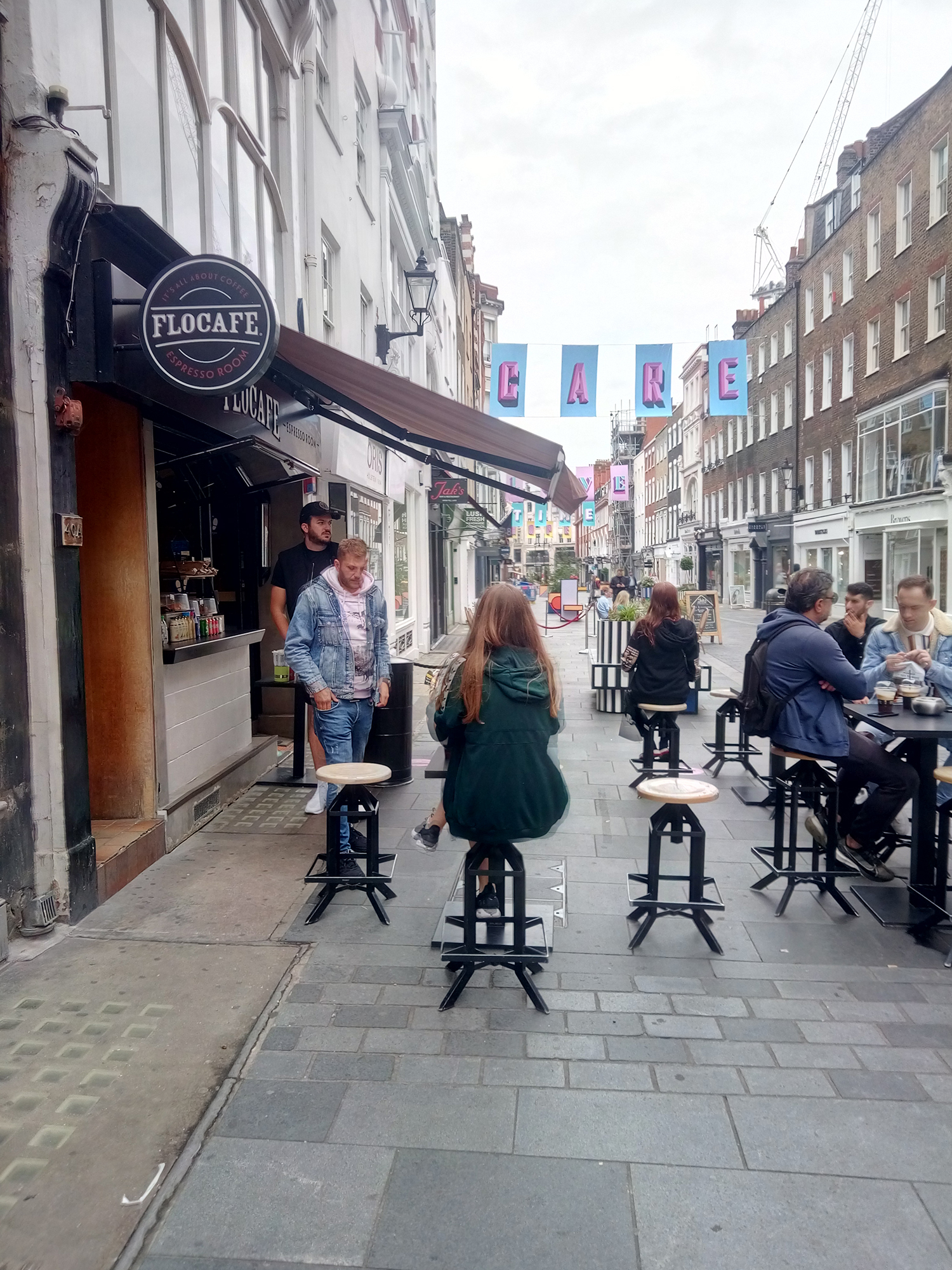 Το Λονδίνο ζει ακόμα στη σκιά της πανδημίας