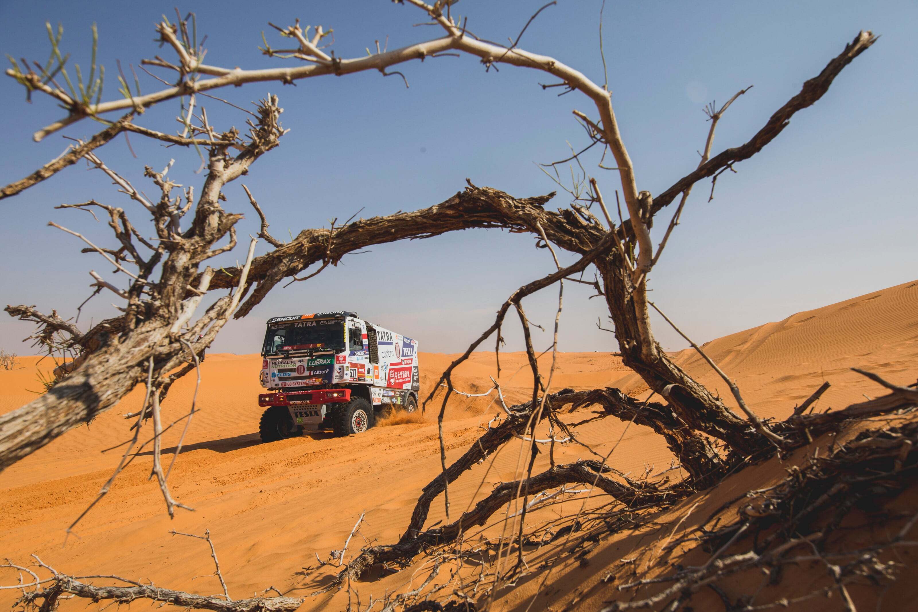 Στιγμιότυπο από τον αγώνα Rally Dakar 2021