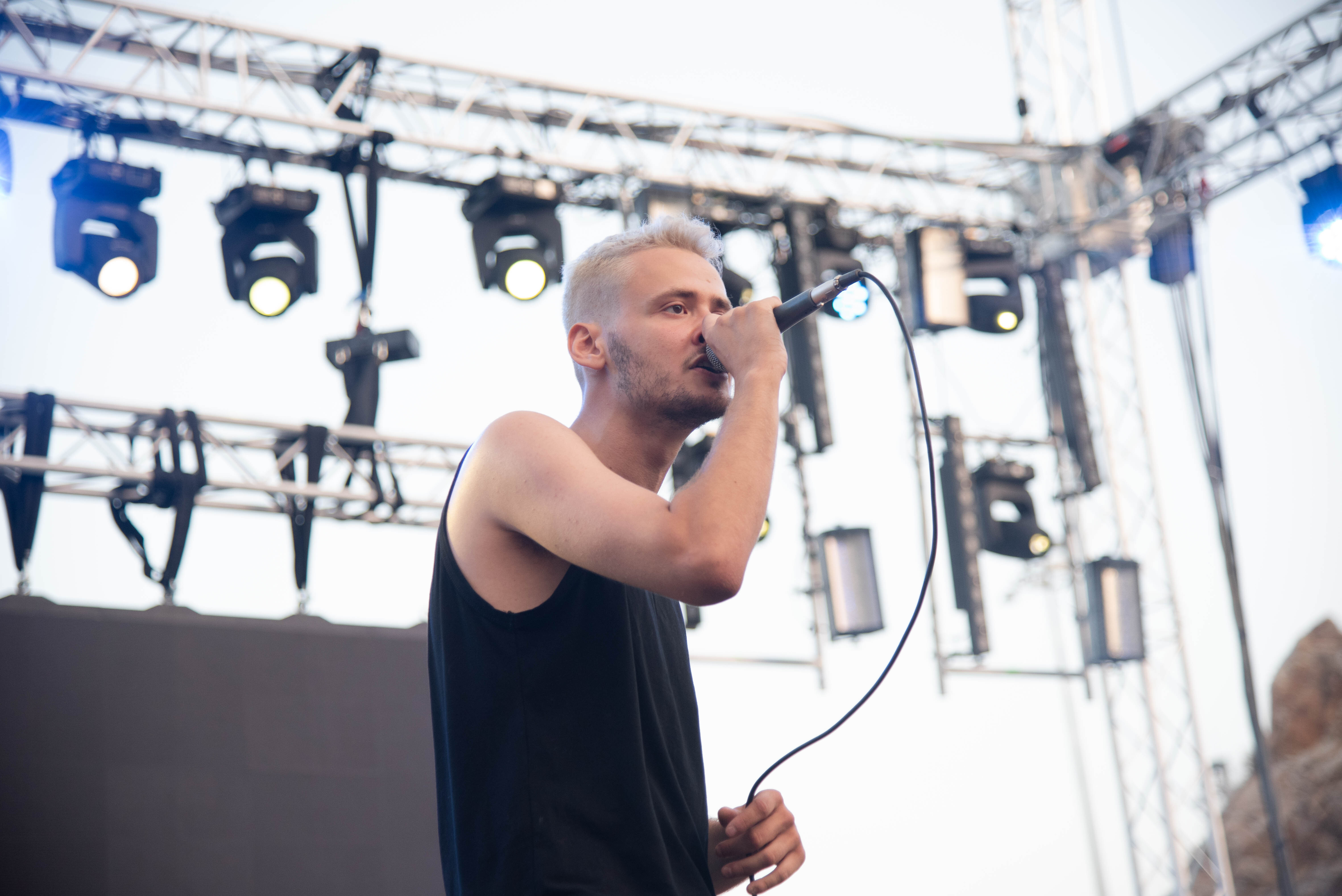 Ραμμένος Άσσος - Στιγμιότυπο από hip hop συναυλία στο Κατράκειο Θέατρο Νίκαιας