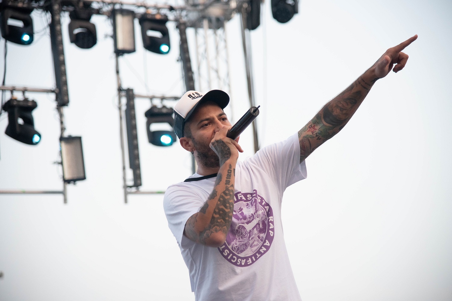 Tiny Jackal - Στιγμιότυπο από hip hop συναυλία στο Κατράκειο Θέατρο Νίκαιας