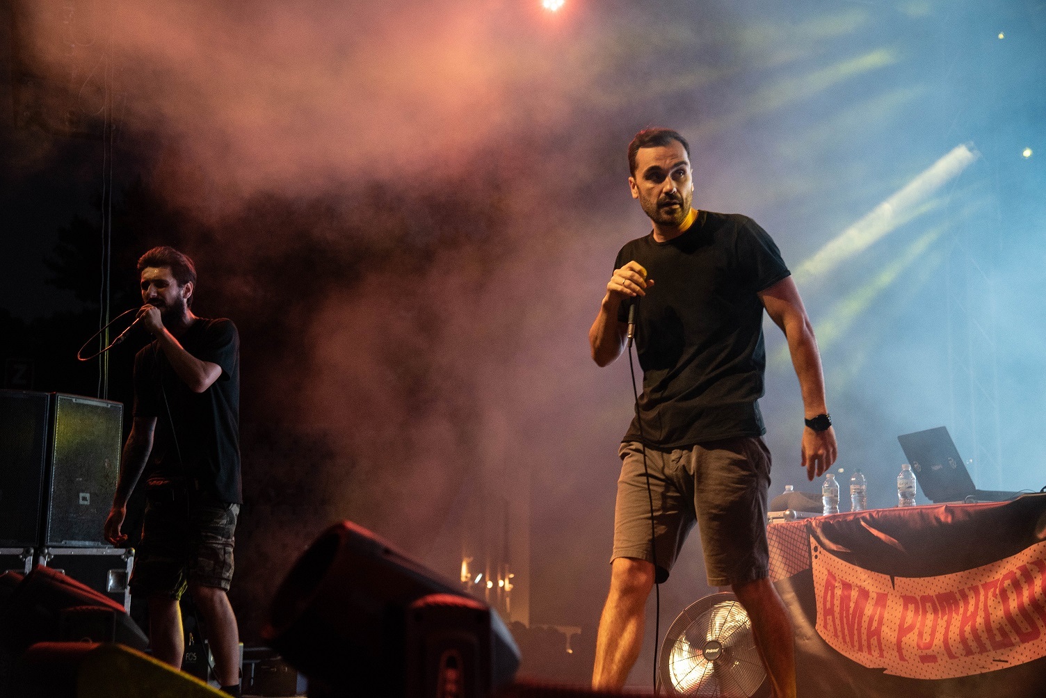 Tsekos Fee - Στιγμιότυπο από hip hop συναυλία στο Κατράκειο Θέατρο Νίκαιας