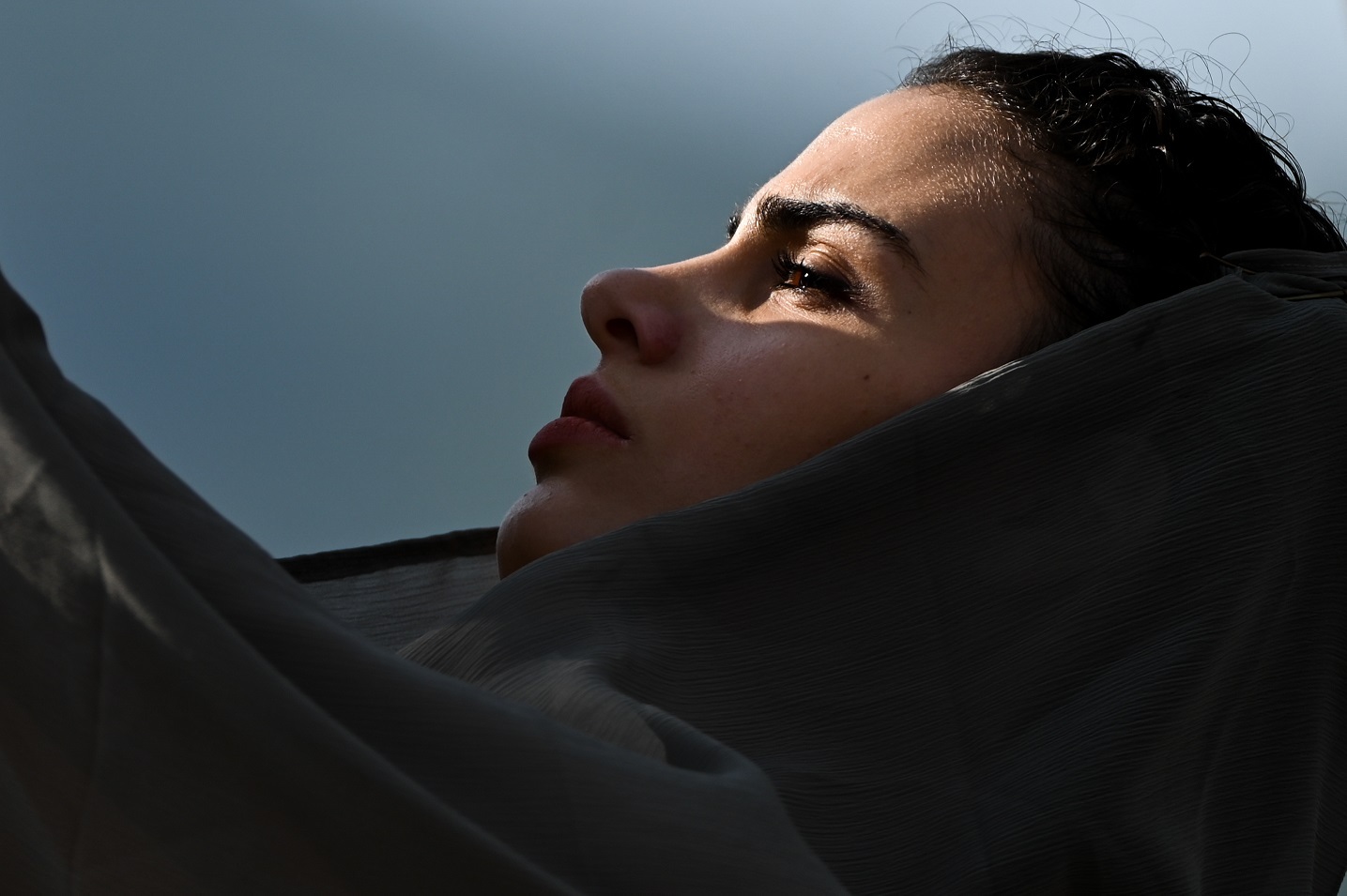 Γυναίκες με αρχαιοελληνικό φόρεμα