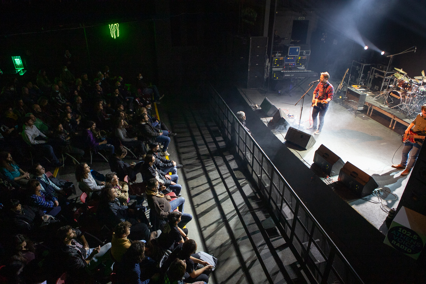 Το συγκρότημα Deuce σε συναυλία στη σκηνή του Gagarin στο Gimme Shelter Film Festival