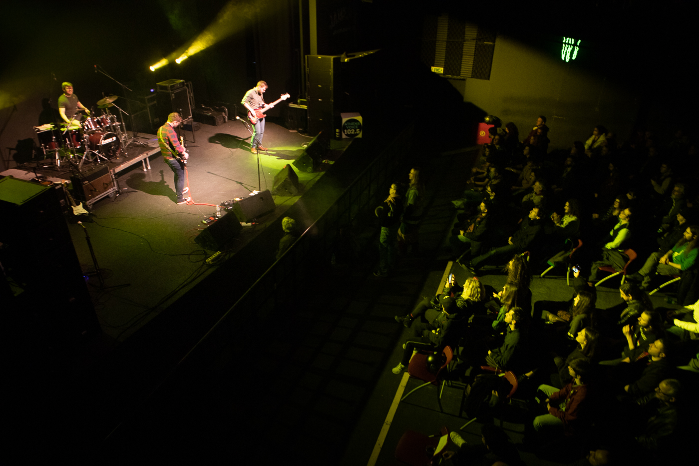 Το συγκρότημα Deuce σε συναυλία στη σκηνή του Gagarin στο Gimme Shelter Film Festival