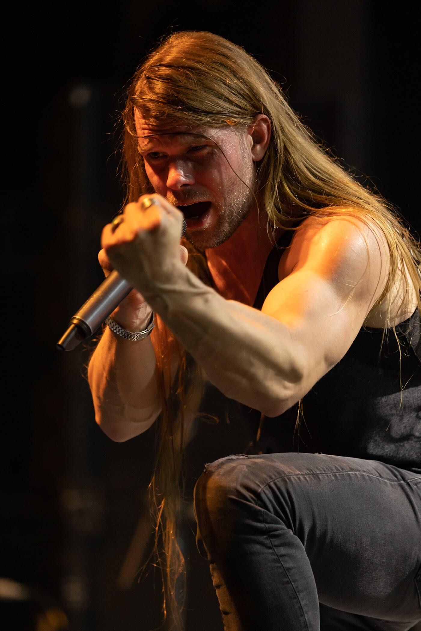 Στιγμιότυπο από τη συναυλία των H.E.A.T. στην Αθήνα, στο Gagarin 205