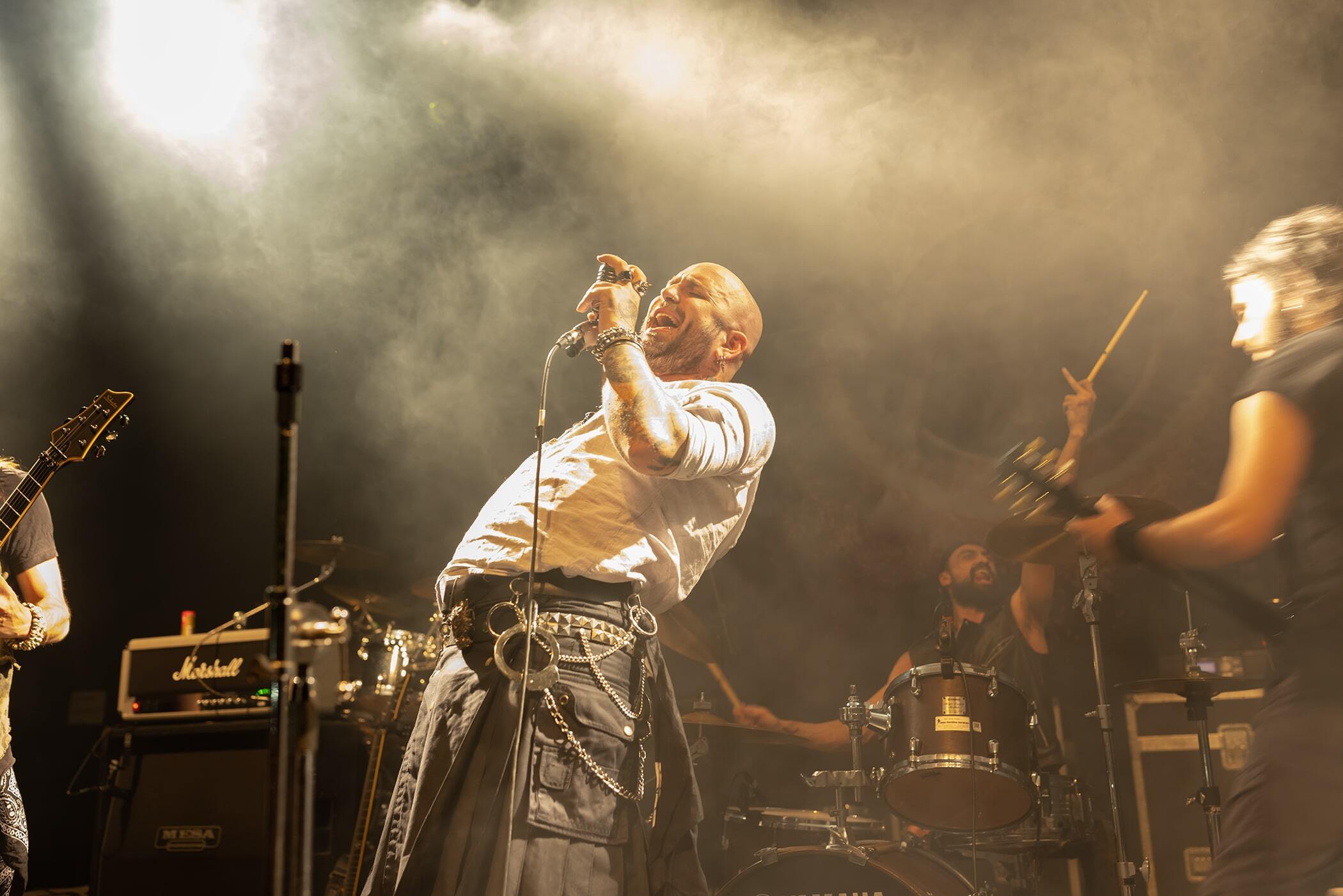 Στιγμιότυπο από τη συναυλία των Lazy Man's Load στην Αθήνα, στο Gagarin 205