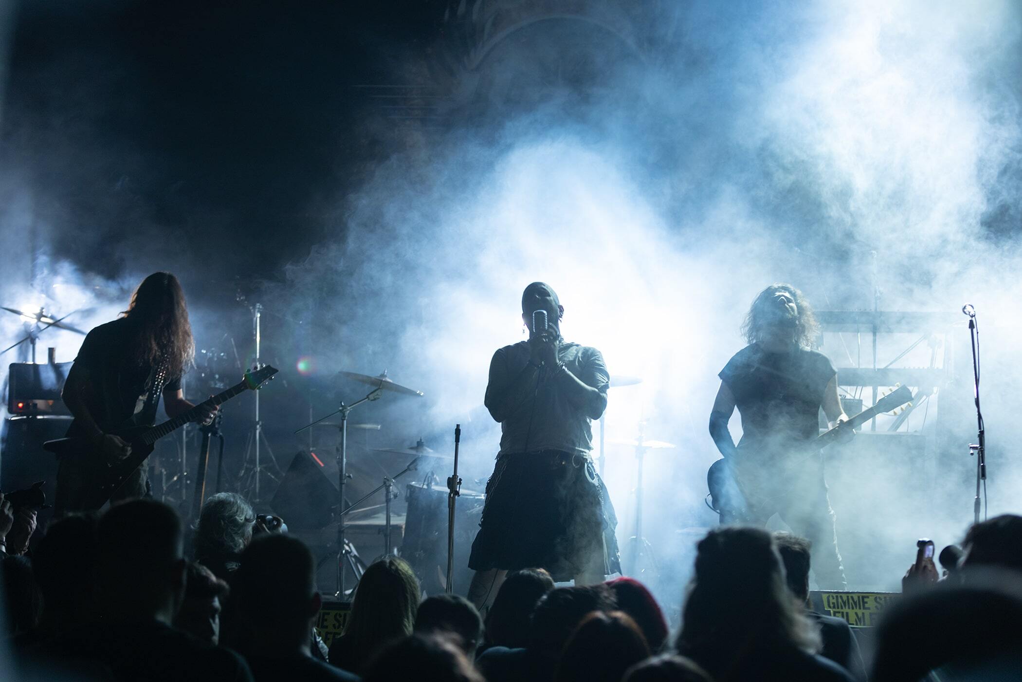 Στιγμιότυπο από τη συναυλία των Lazy Man's Load στην Αθήνα, στο Gagarin 205