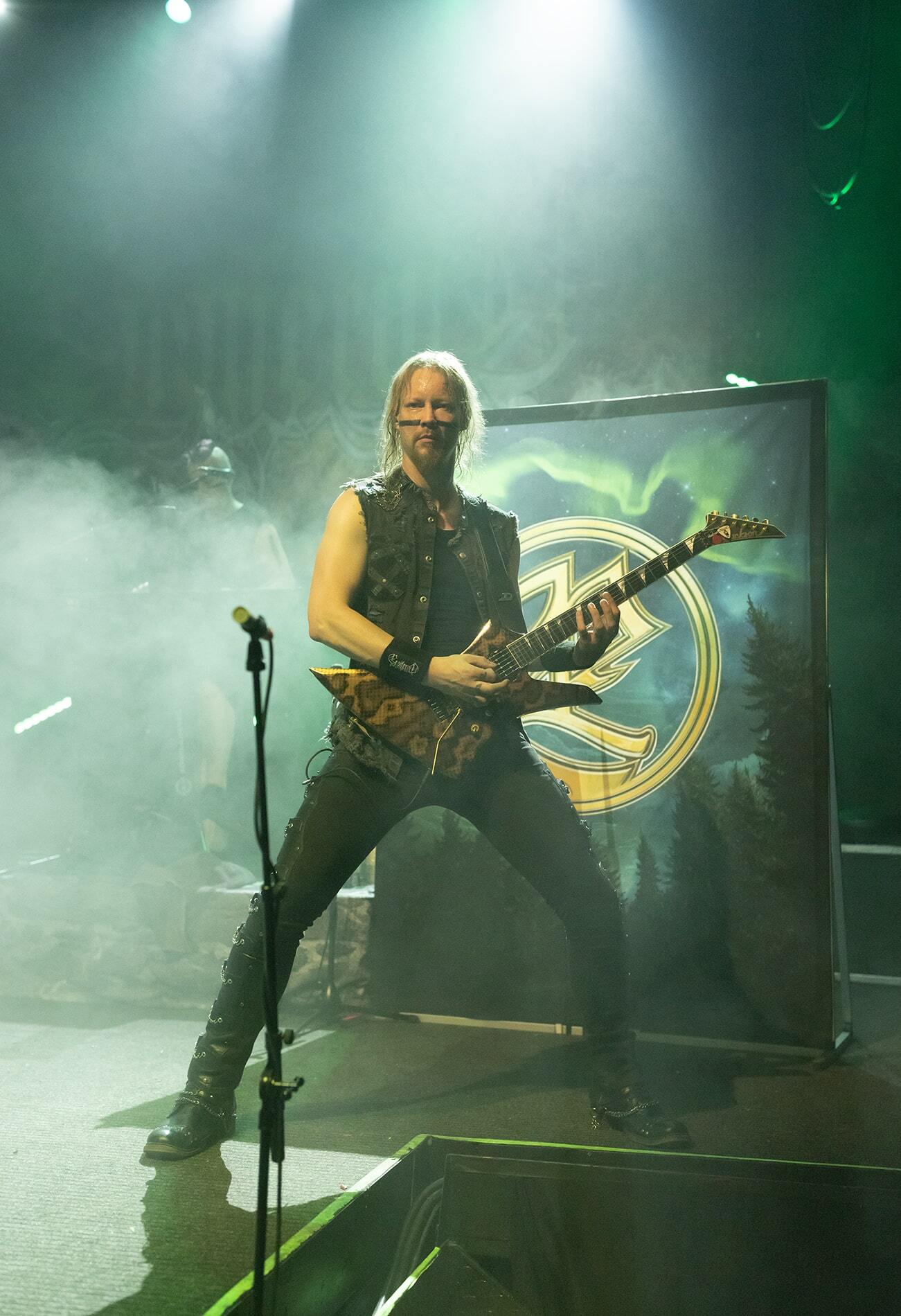 Στιγμιότυπο από τη συναυλία των Ensiferum στην Αθήνα