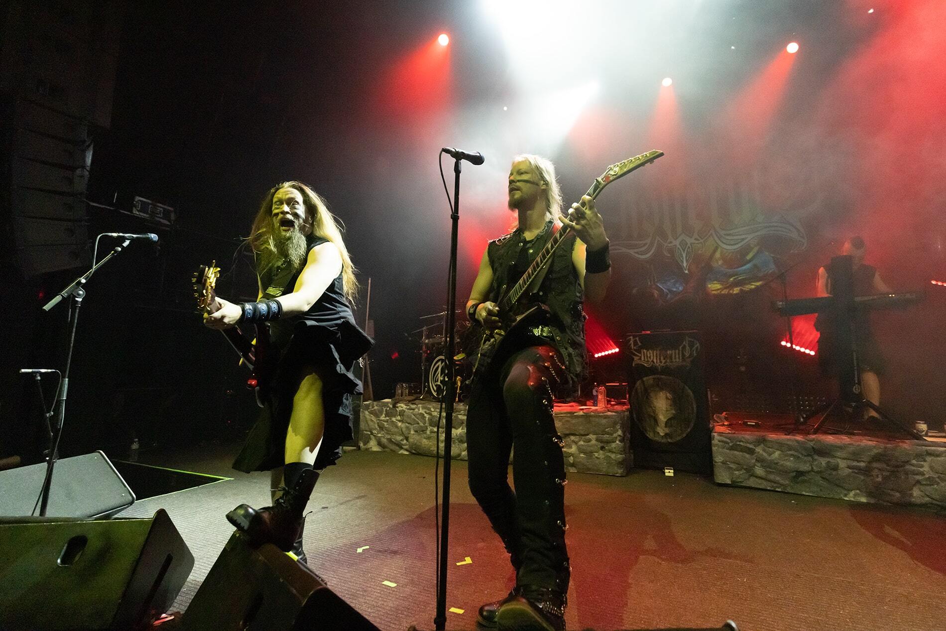 Στιγμιότυπο από τη συναυλία των Ensiferum στην Αθήνα