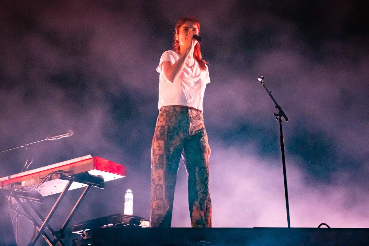 Φωτορεπορτάζ από την εμφάνιση των London Grammar, LP, Hooverphonic, D3lta, Daphne & The Fuzz στο φεστιβάλ Release Athens 2022, στην Πλατεία Νερού.