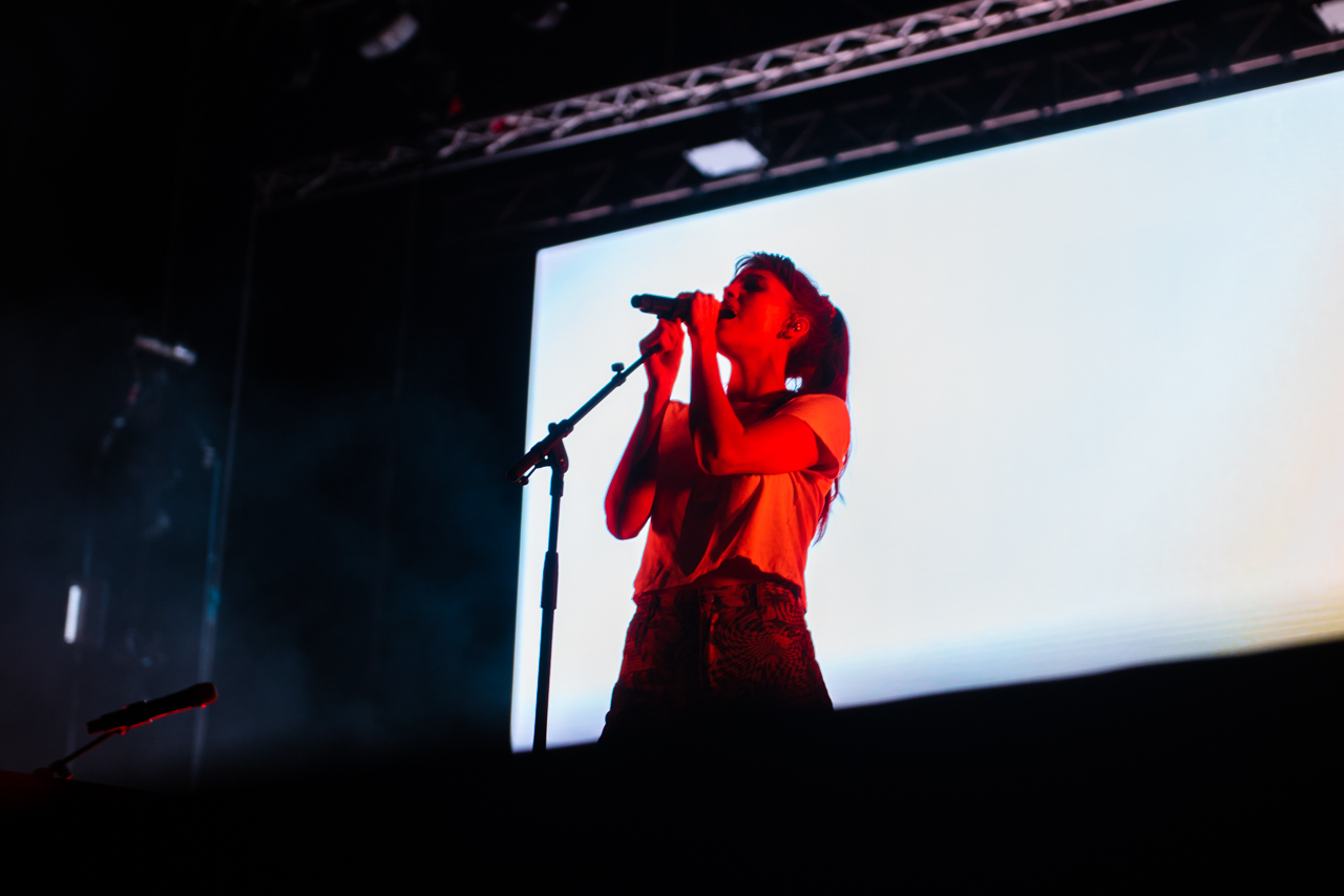 Φωτορεπορτάζ από την εμφάνιση των London Grammar, LP, Hooverphonic, D3lta, Daphne & The Fuzz στο φεστιβάλ Release Athens 2022, στην Πλατεία Νερού.