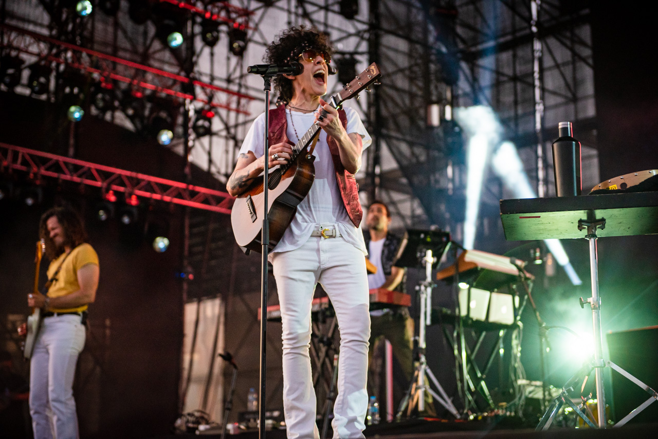 Φωτορεπορτάζ από την εμφάνιση των London Grammar, LP, Hooverphonic, D3lta, Daphne & The Fuzz στο φεστιβάλ Release Athens 2022, στην Πλατεία Νερού.