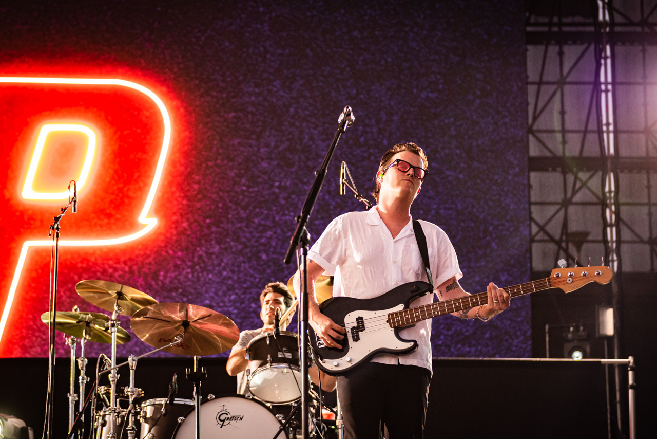 Φωτορεπορτάζ από την εμφάνιση των London Grammar, LP, Hooverphonic, D3lta, Daphne & The Fuzz στο φεστιβάλ Release Athens 2022, στην Πλατεία Νερού.