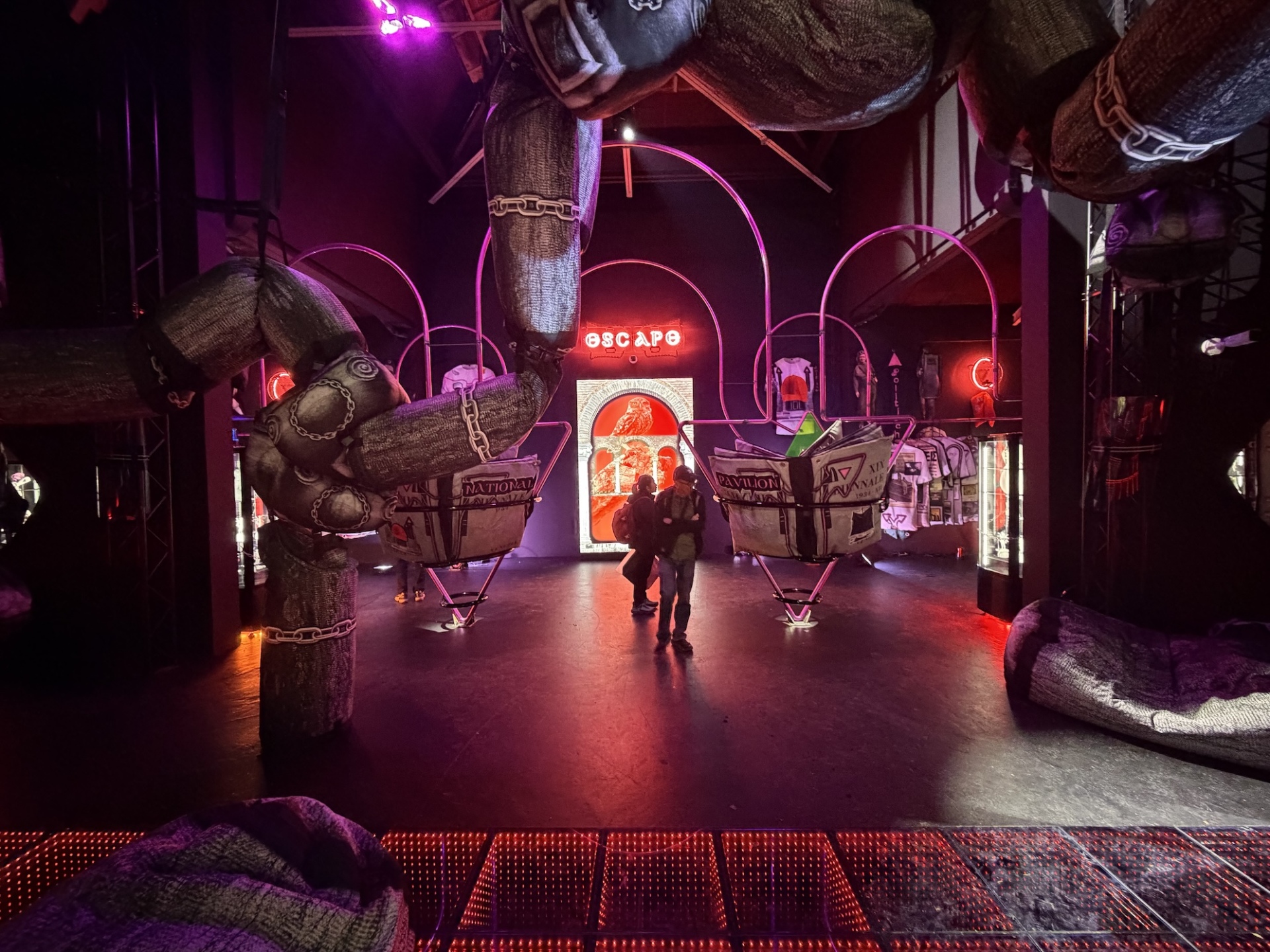 «Escape Room», του Ανδρέα Αγγελιδάκη, σε επιμέλεια Γιώργου Μπεκιράκη