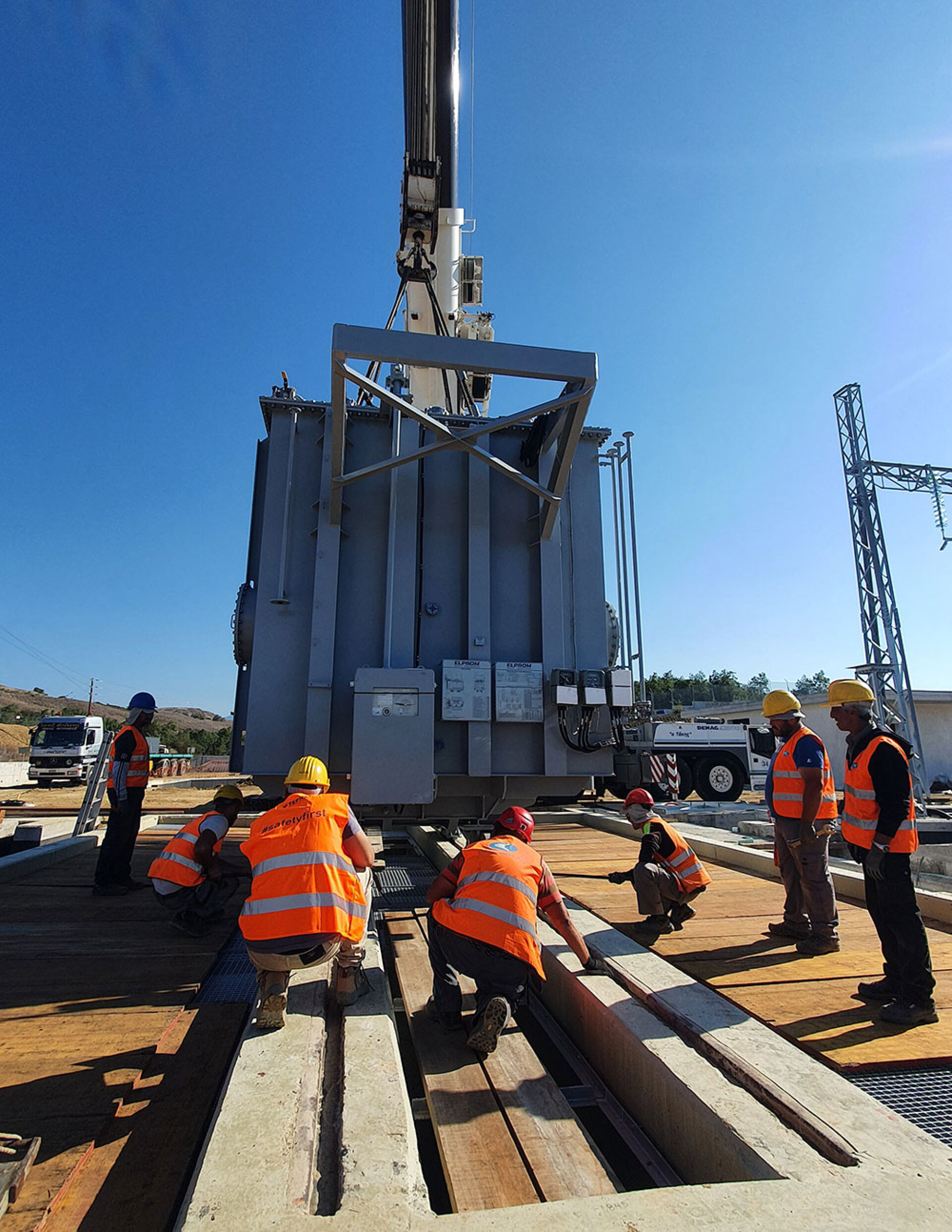 Εργάτες σε εργοτάξιο 