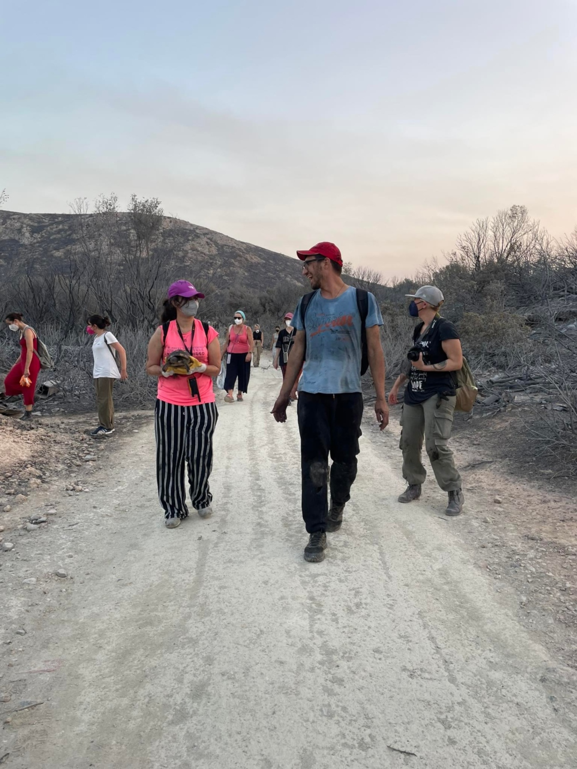 Ψάχνοντας με την Anima και τη Save Your Hood άγρια ζώα στα καμένα 